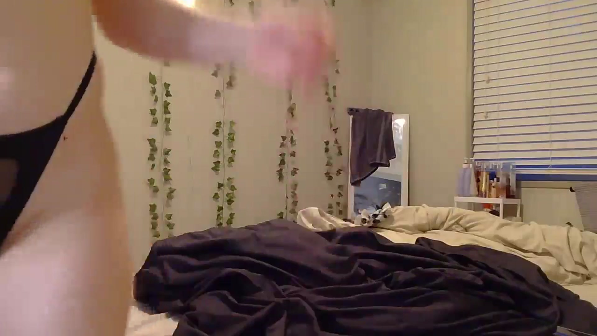 Gallery image thumbnail from Madisonfoxx69's myfreecams stream on, 01/26/2025, 23:09 image 20 of 20
