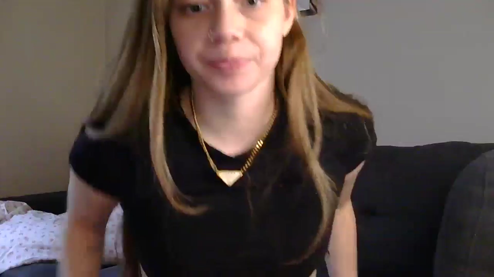 Gallery image thumbnail from Madisonfoxx69's myfreecams stream on, 02/04/2025, 22:14 image 18 of 20