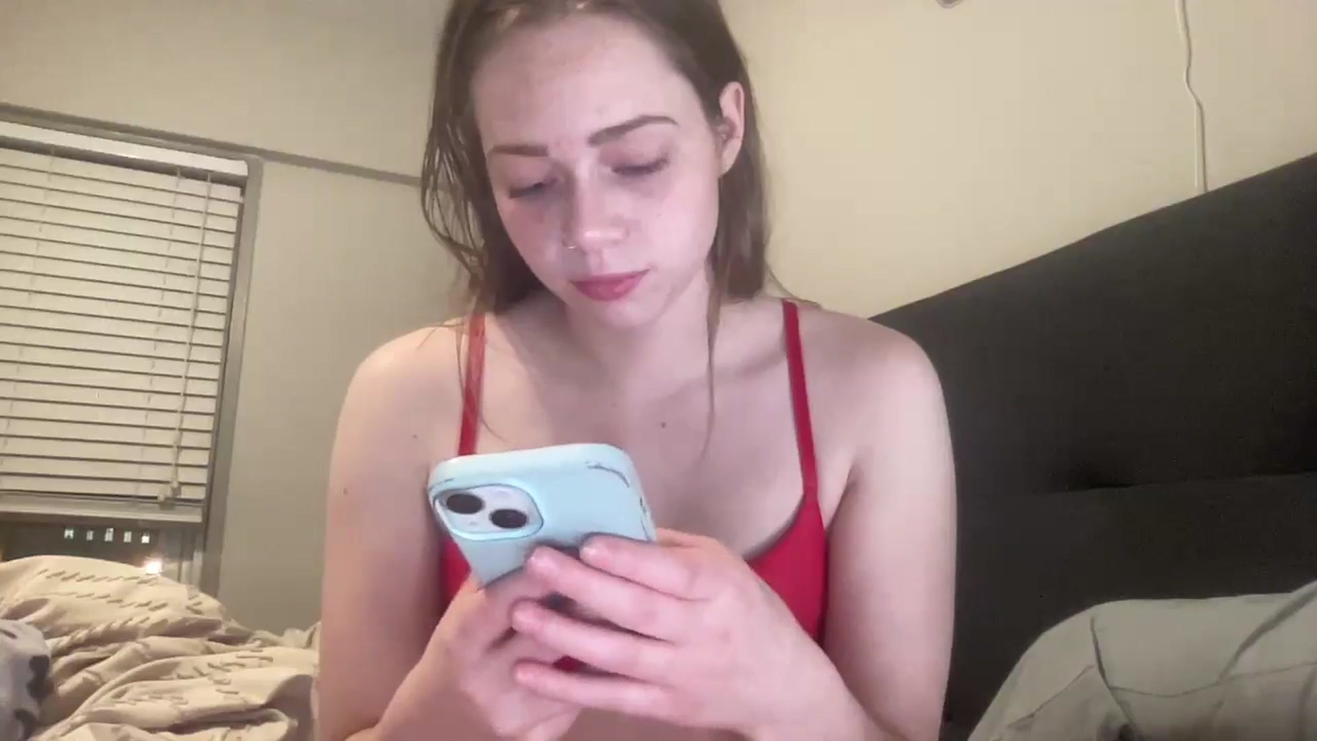 Gallery image thumbnail from Madisonfoxx69's myfreecams stream on, 02/08/2025, 04:54 image 9 of 20