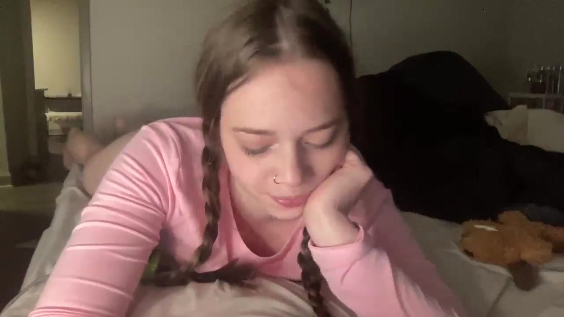 Gallery image thumbnail from Madisonfoxx69's myfreecams stream on, 02/22/2025, 05:14 image 3 of 20