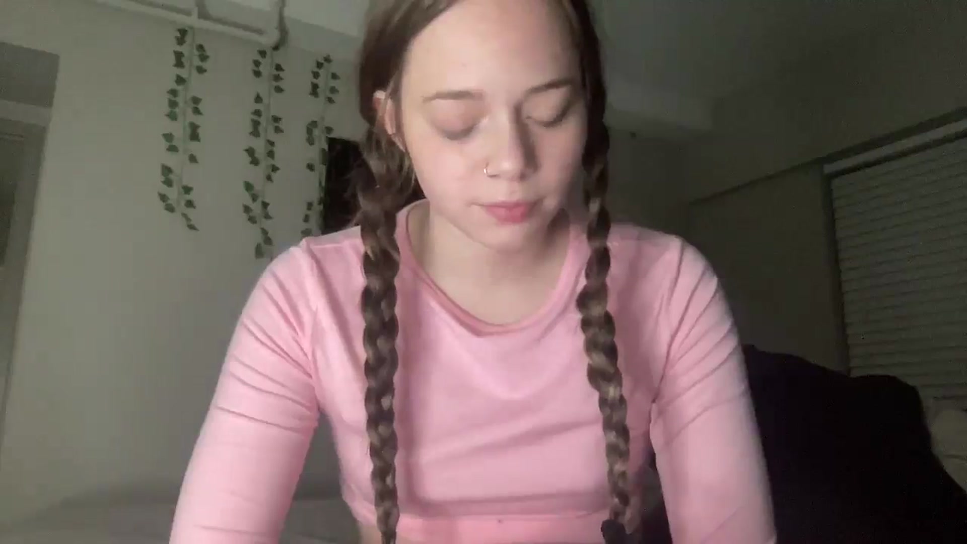 Gallery image thumbnail from Madisonfoxx69's myfreecams stream on, 02/22/2025, 05:14 image 16 of 20