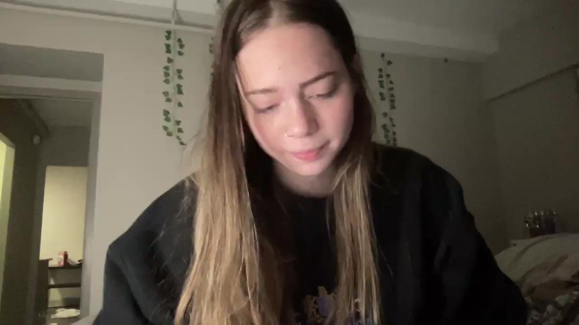 Gallery image thumbnail from Madisonfoxx69's myfreecams stream on, 02/26/2025, 06:38 image 18 of 20