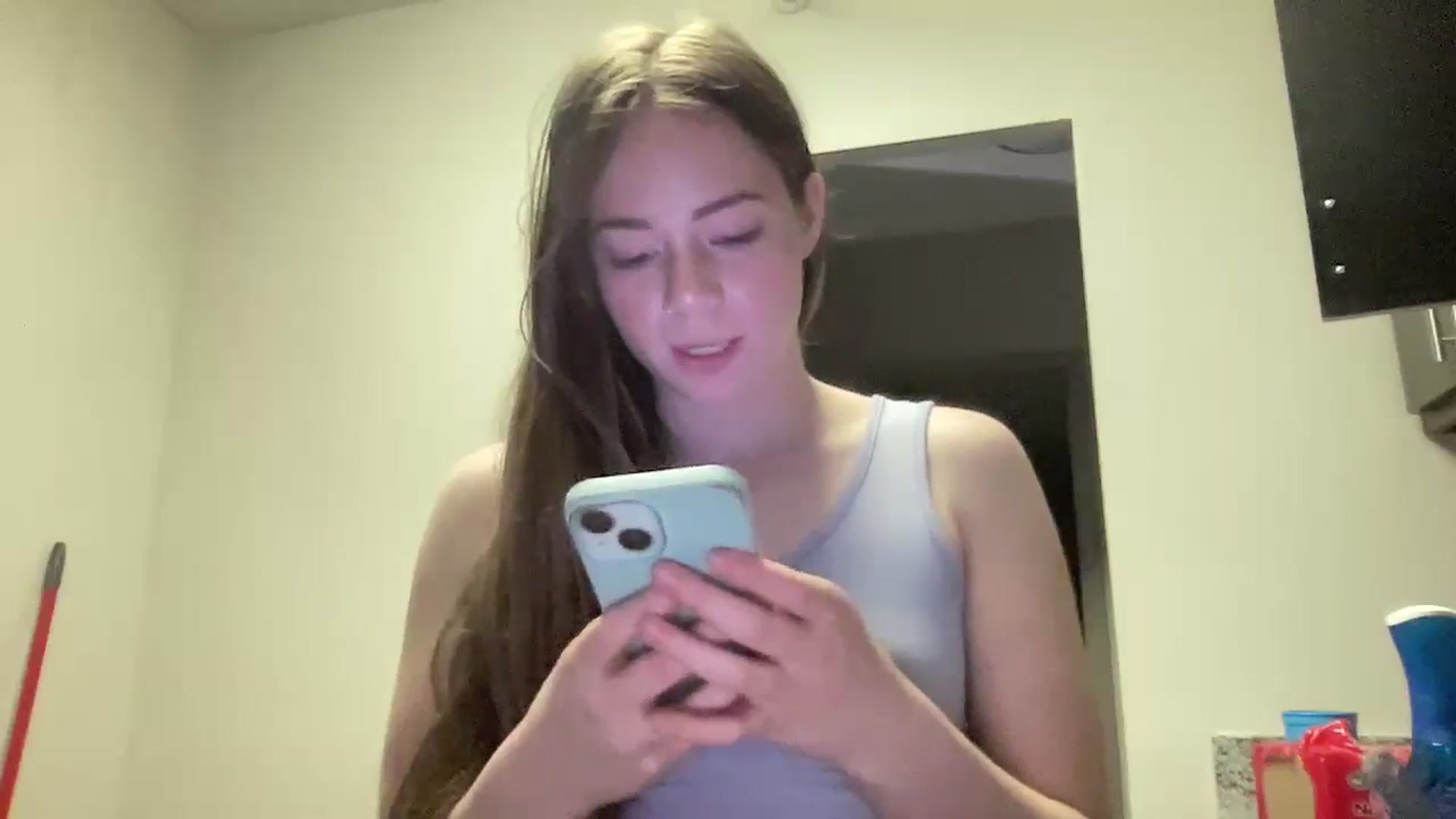 Gallery image thumbnail from Madisonfoxx69's myfreecams stream on, 02/26/2025, 23:26 image 12 of 20