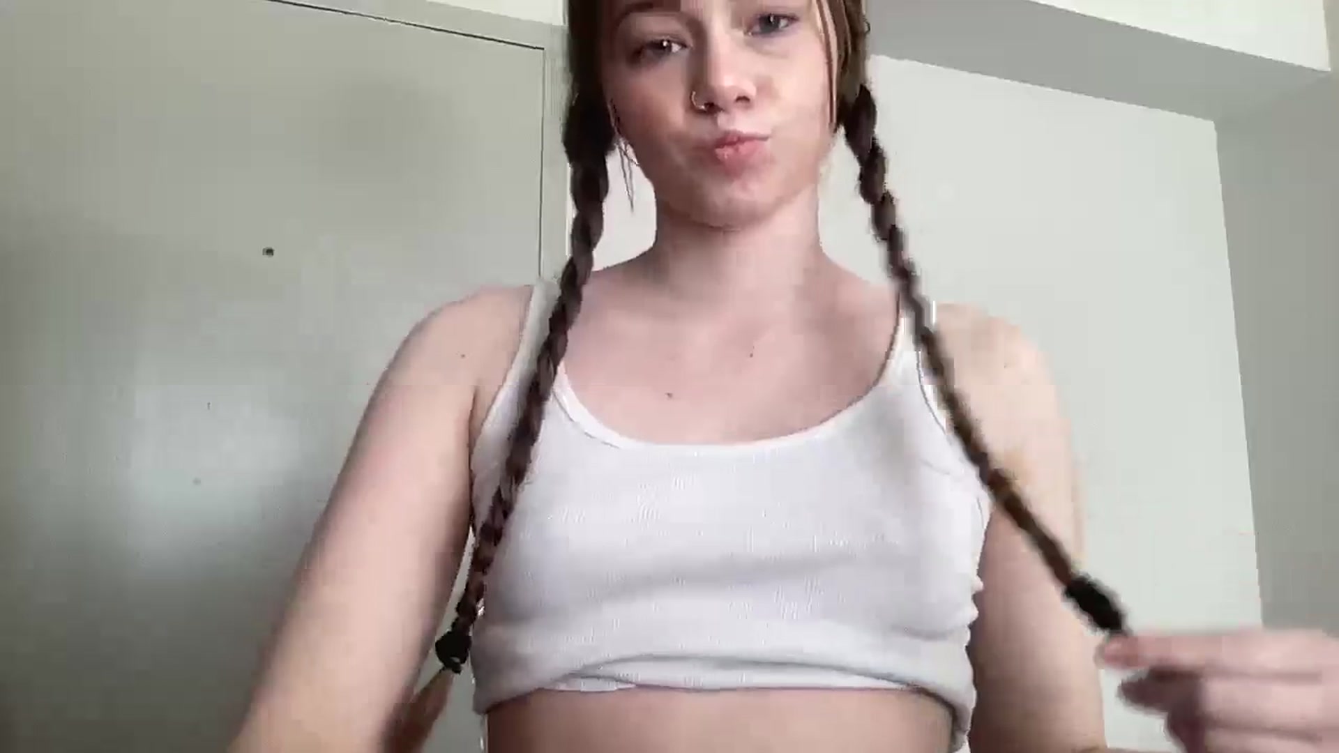 Gallery image thumbnail from Madisonfoxx69's myfreecams stream on, 02/27/2025, 19:52 image 7 of 20