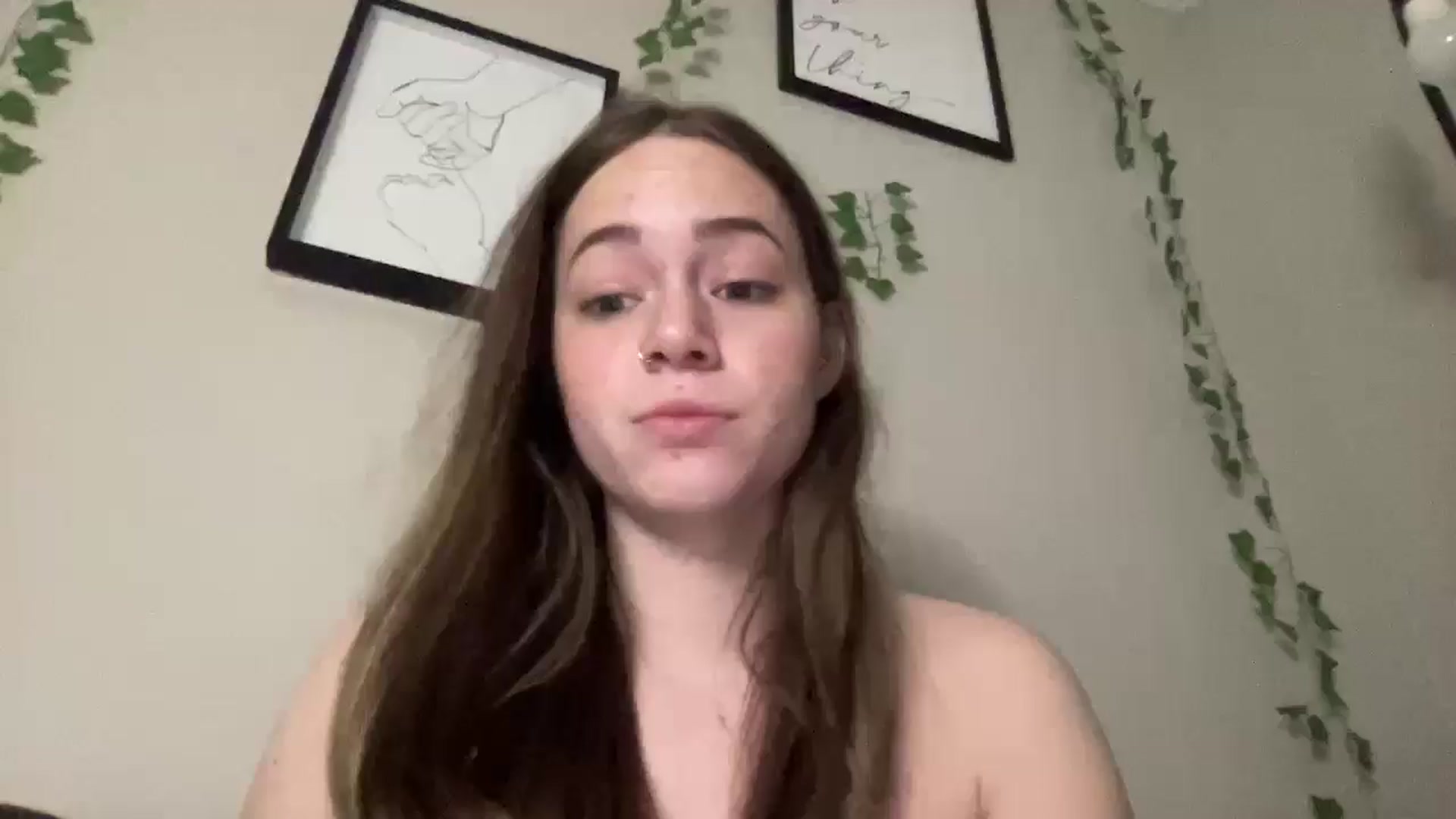 Gallery image thumbnail from Madisonfoxx69's myfreecams stream on, 03/03/2025, 24:25 image 16 of 20