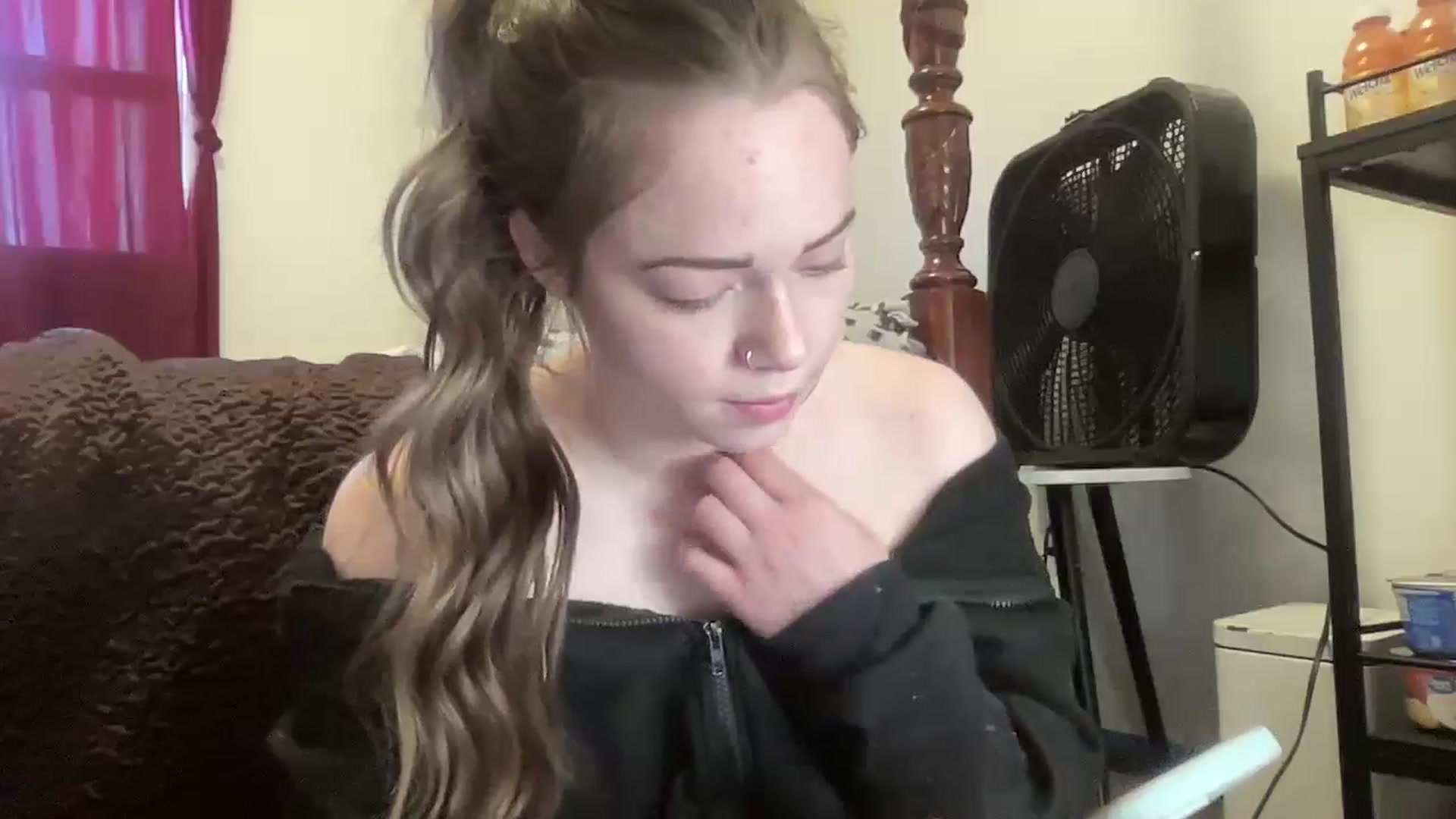 Gallery image thumbnail from Madisonfoxx69's myfreecams stream on, 03/17/2025, 19:35 image 10 of 20