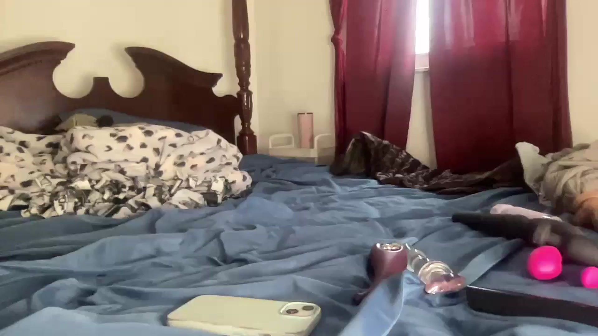 Gallery image thumbnail from Madisonfoxx69's myfreecams stream on, 03/20/2025, 22:18 image 13 of 20