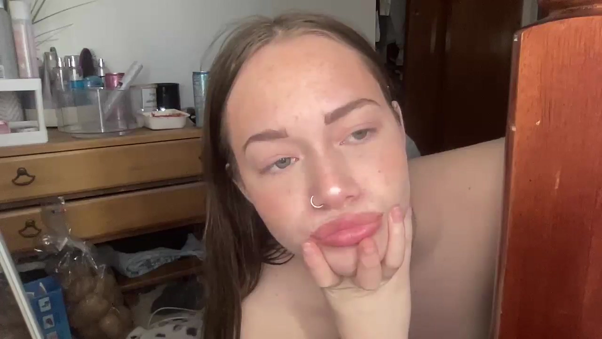 Gallery image thumbnail from Madisonfoxx69's myfreecams stream on, 03/21/2025, 19:17 image 11 of 20