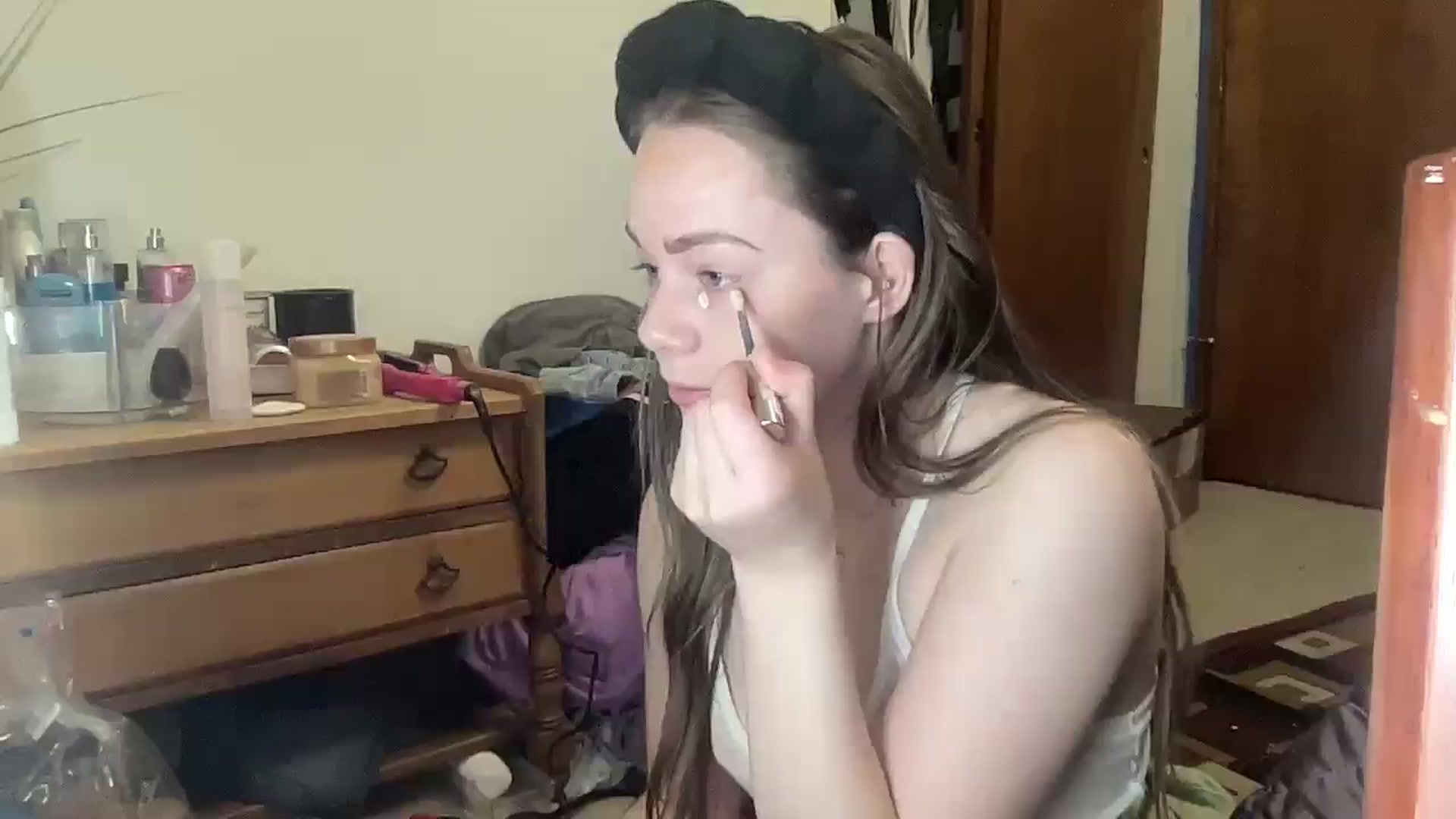 Gallery image thumbnail from Madisonfoxx69's myfreecams stream on, 03/24/2025, 18:21 image 8 of 20