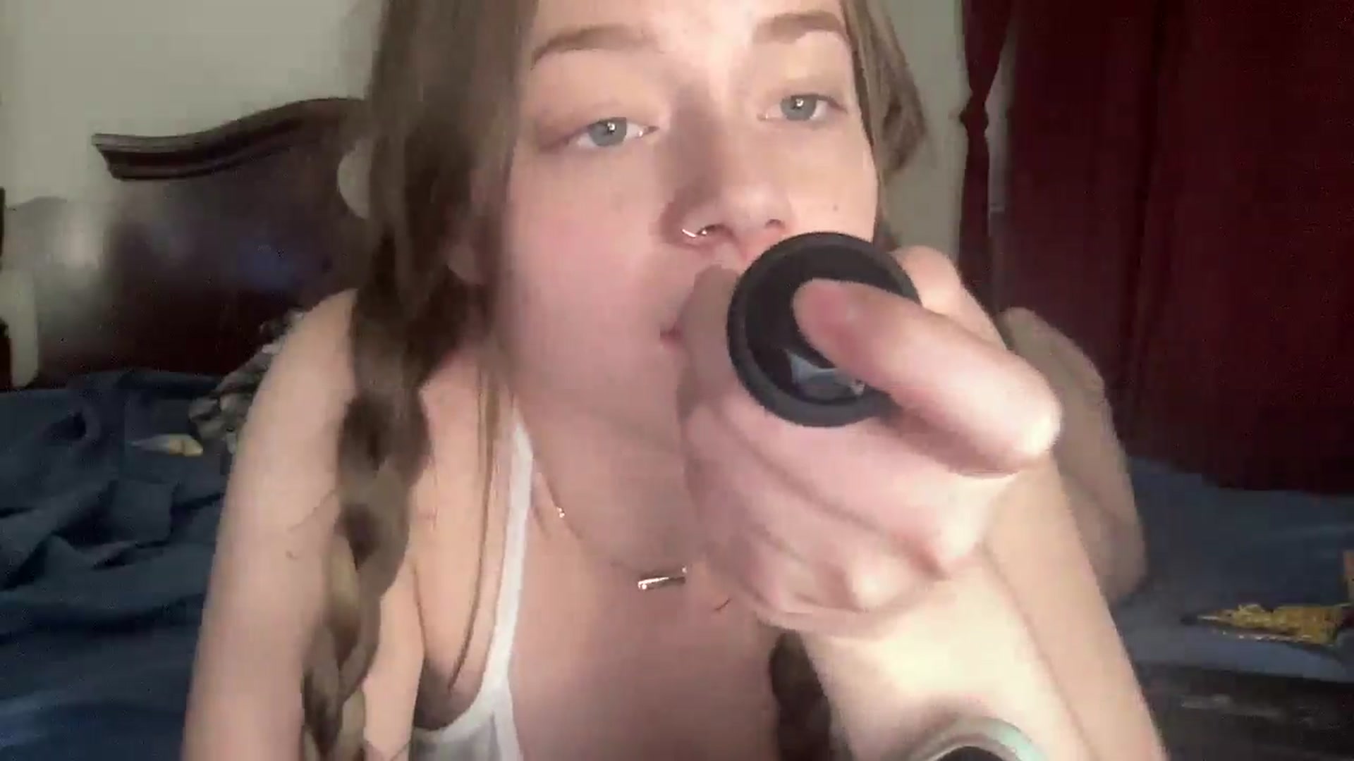Gallery image thumbnail from Madisonfoxx69's myfreecams stream on, 03/26/2025, 04:31 image 6 of 20
