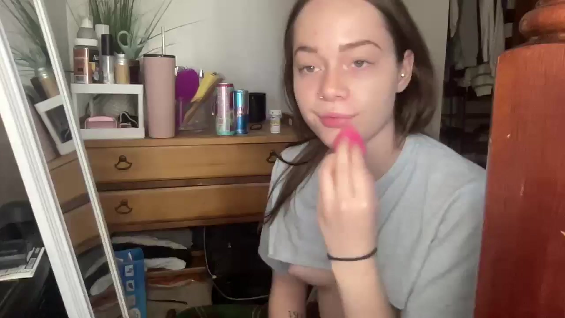 Gallery image thumbnail from Madisonfoxx69's myfreecams stream on, 03/26/2025, 18:50 image 1 of 20