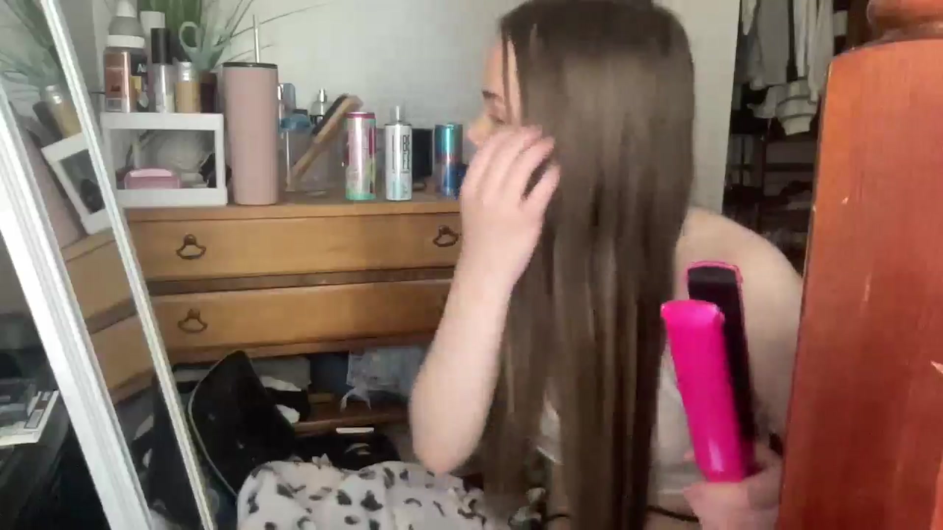 Gallery image thumbnail from Madisonfoxx69's myfreecams stream on, 03/26/2025, 20:15 image 6 of 20