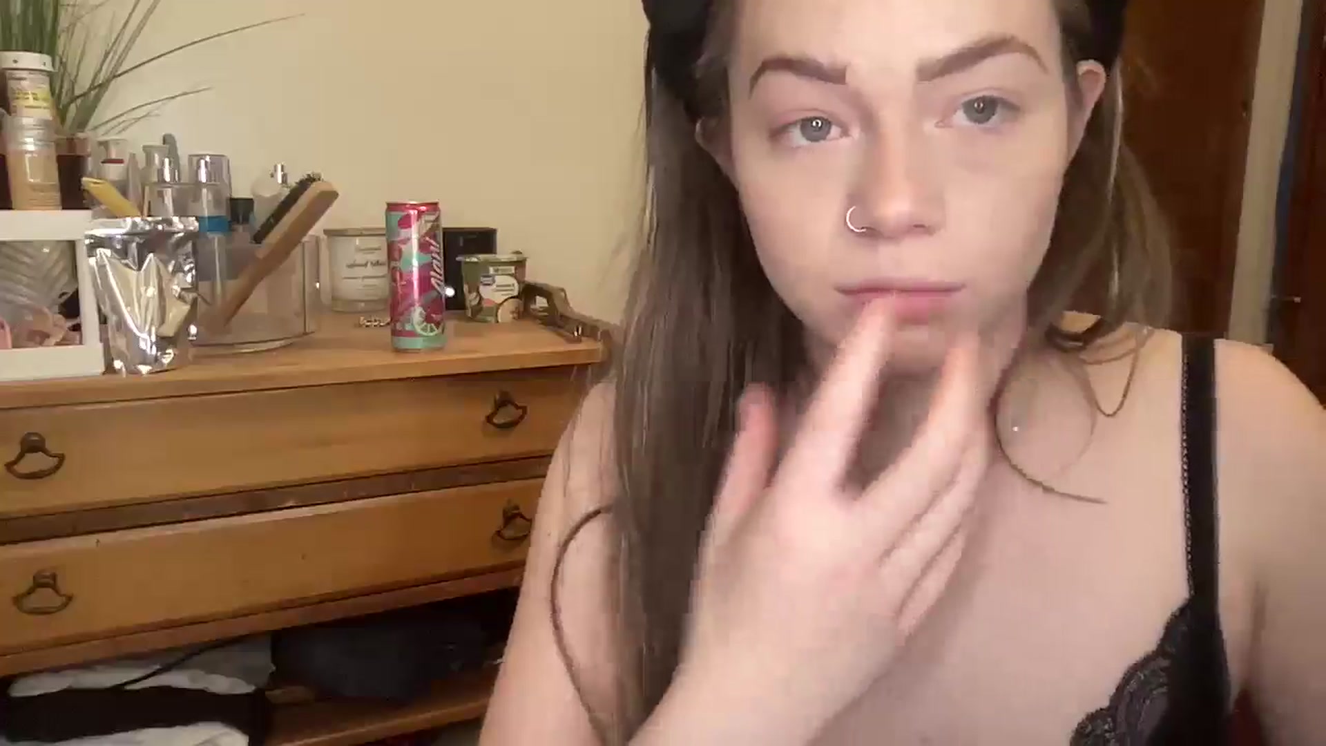 Gallery image thumbnail from Madisonfoxx69's myfreecams stream on, 04/02/2025, 18:51 image 17 of 20