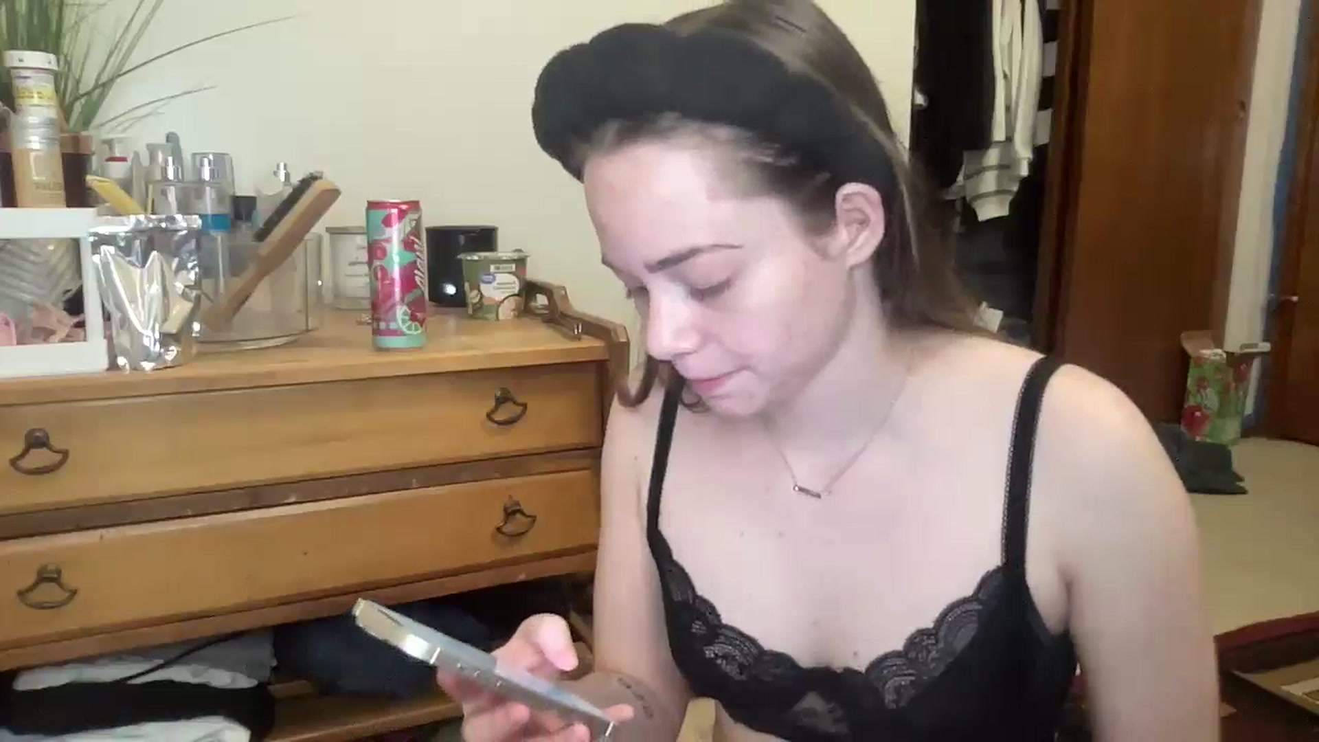 Gallery image thumbnail from Madisonfoxx69's myfreecams stream on, 04/02/2025, 18:51 image 3 of 20