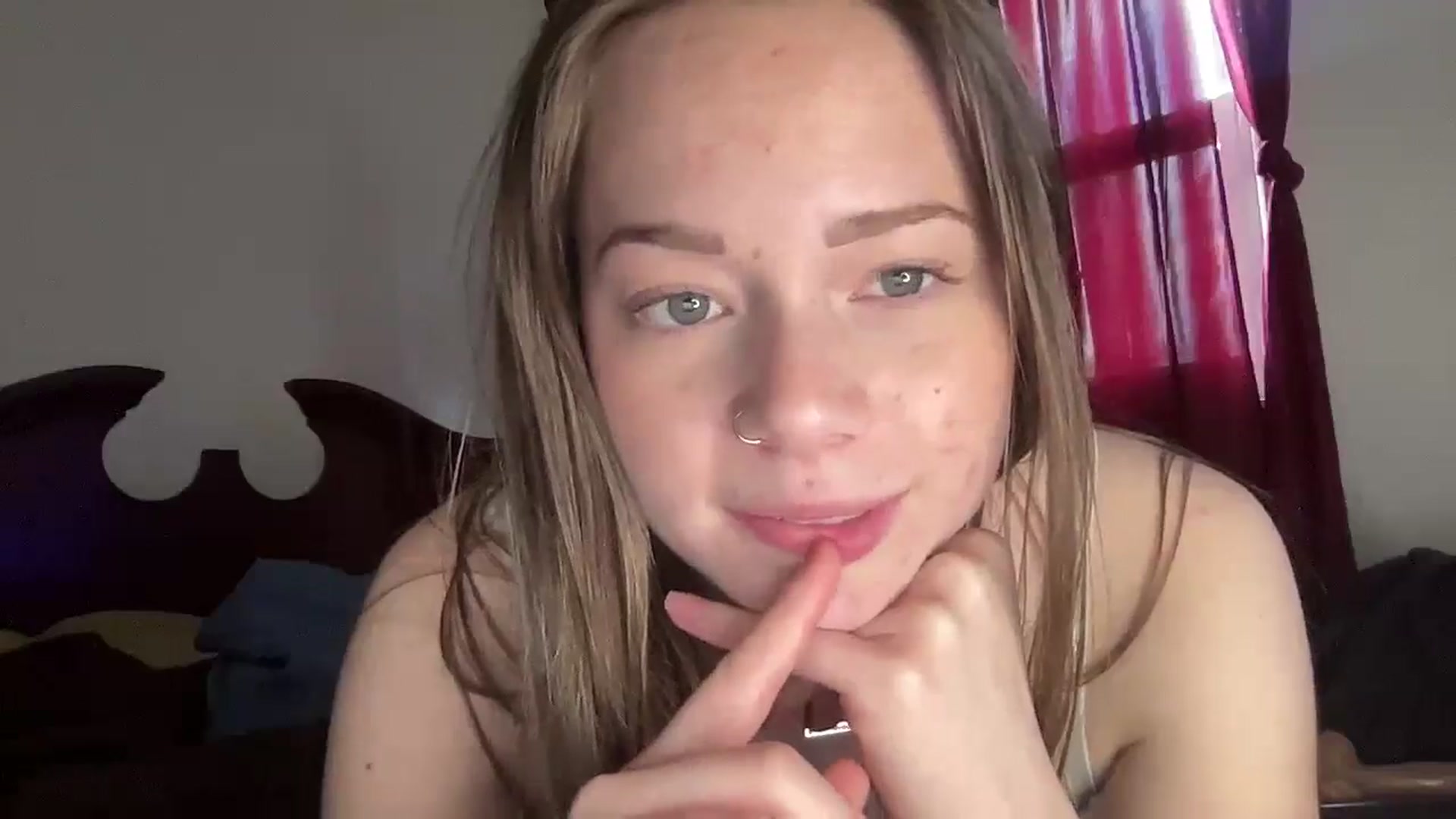Gallery image thumbnail from Madisonfoxx69's myfreecams stream on, 04/08/2025, 21:41 image 14 of 20
