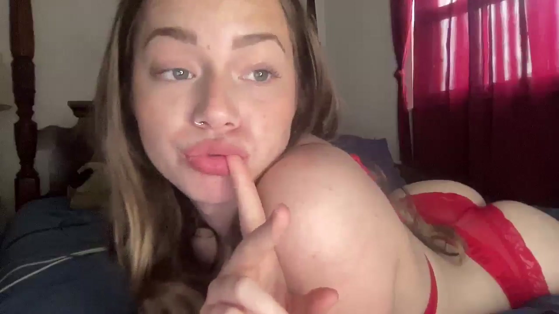 Gallery image thumbnail from Madisonfoxx69's myfreecams stream on, 04/10/2025, 22:24 image 14 of 20