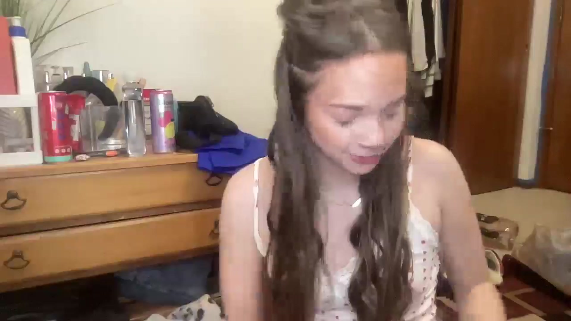 Gallery image thumbnail from Madisonfoxx69's myfreecams stream on, 04/13/2025, 19:29 image 19 of 20