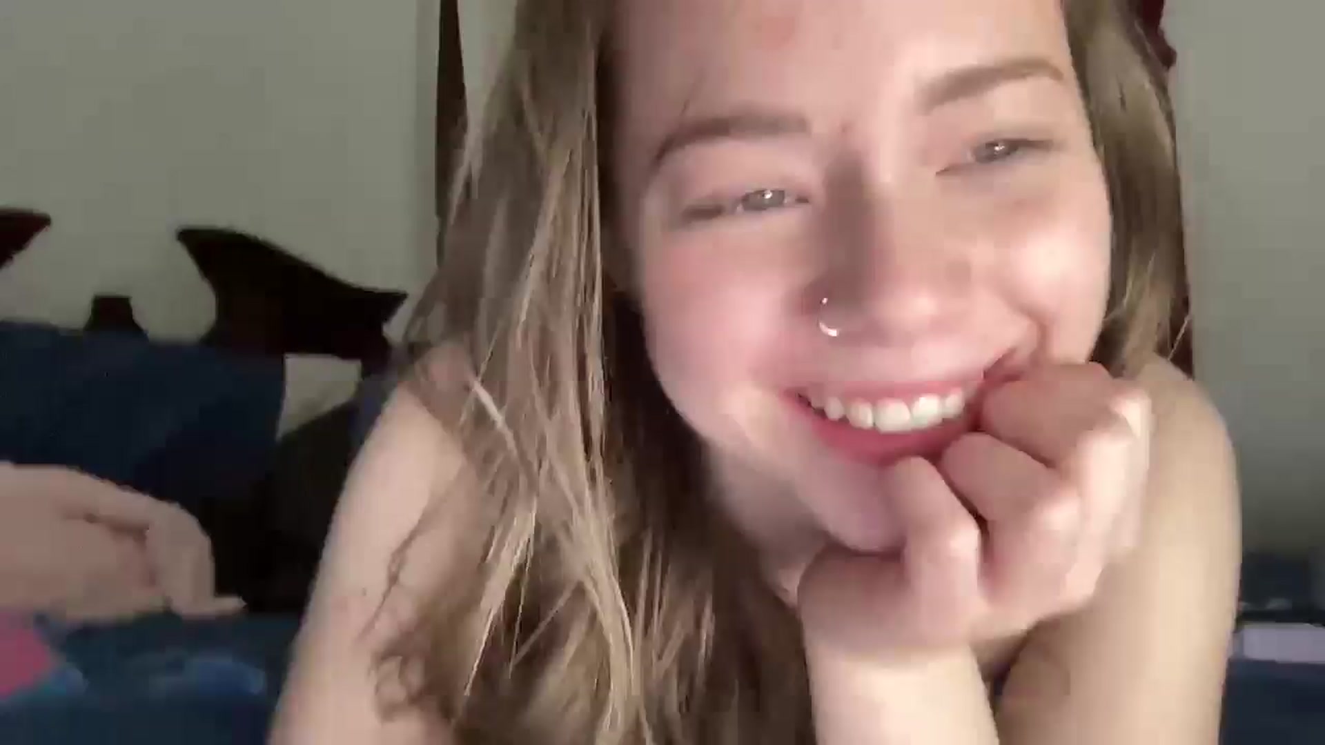 Gallery image thumbnail from Madisonfoxx69's myfreecams stream on, 04/15/2025, 04:08 image 16 of 20