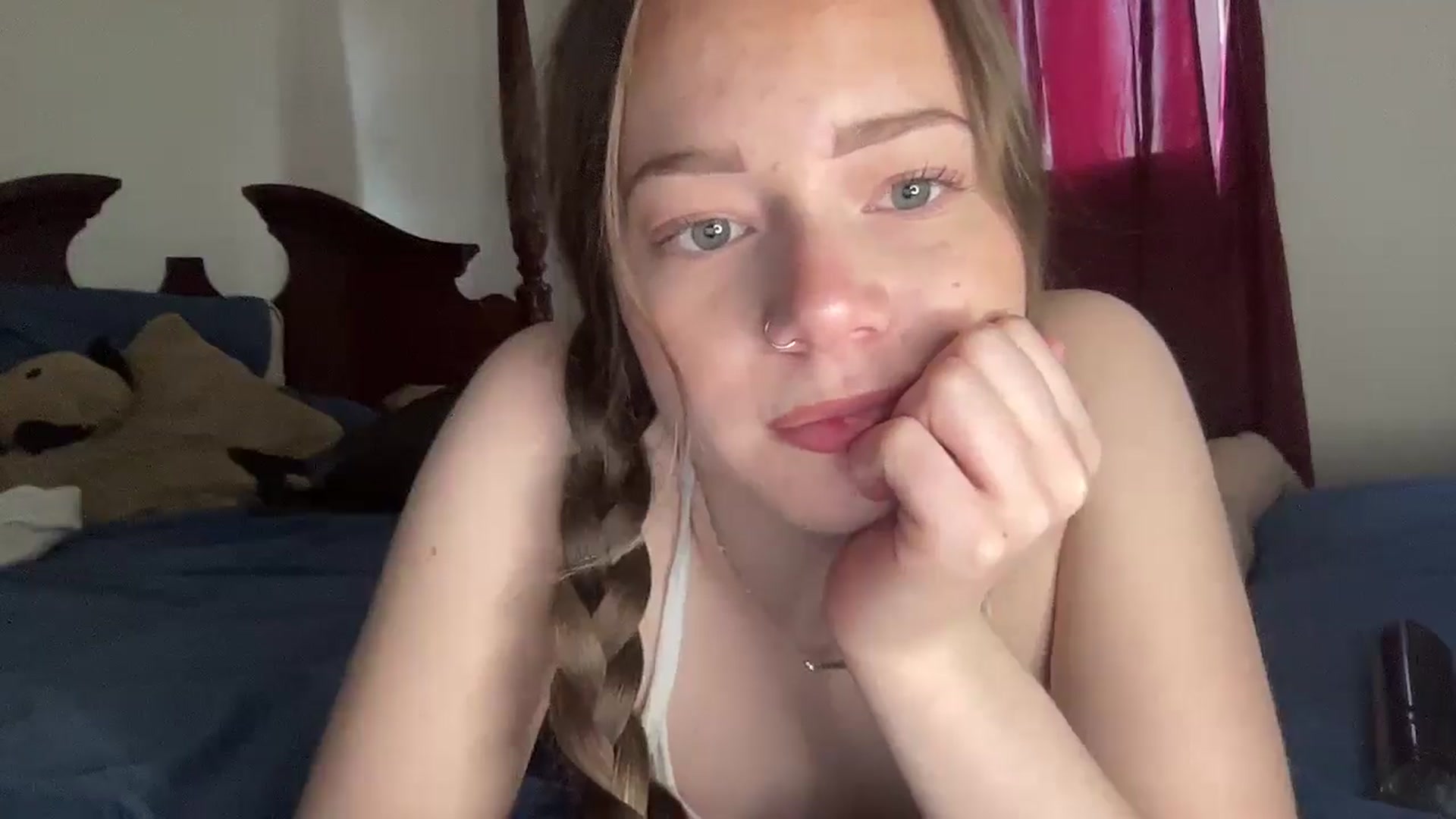 Gallery image thumbnail from Madisonfoxx69's myfreecams stream on, 04/17/2025, 18:39 image 5 of 20