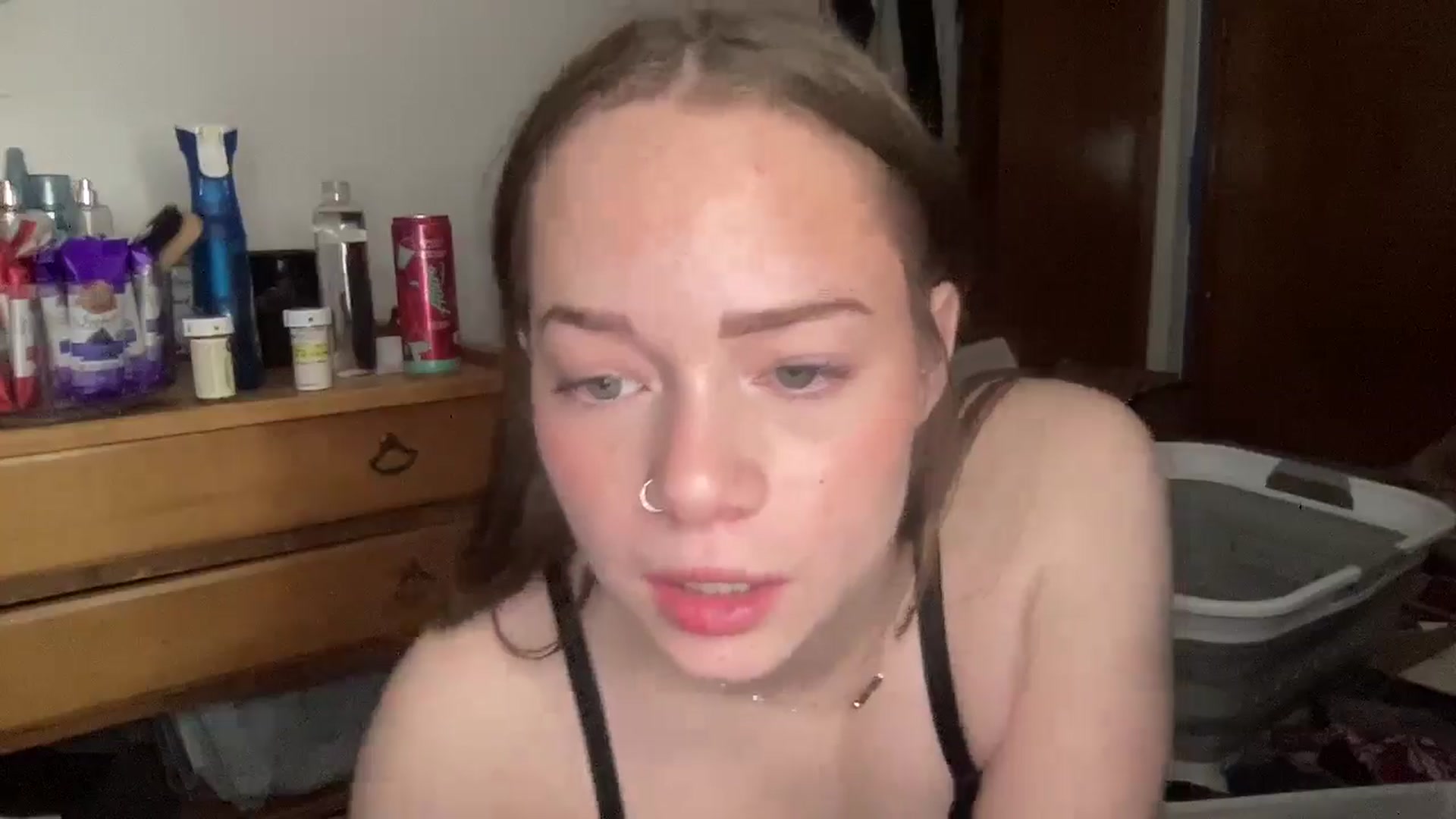 Gallery image thumbnail from Madisonfoxx69's myfreecams stream on, 04/18/2025, 20:11 image 10 of 20