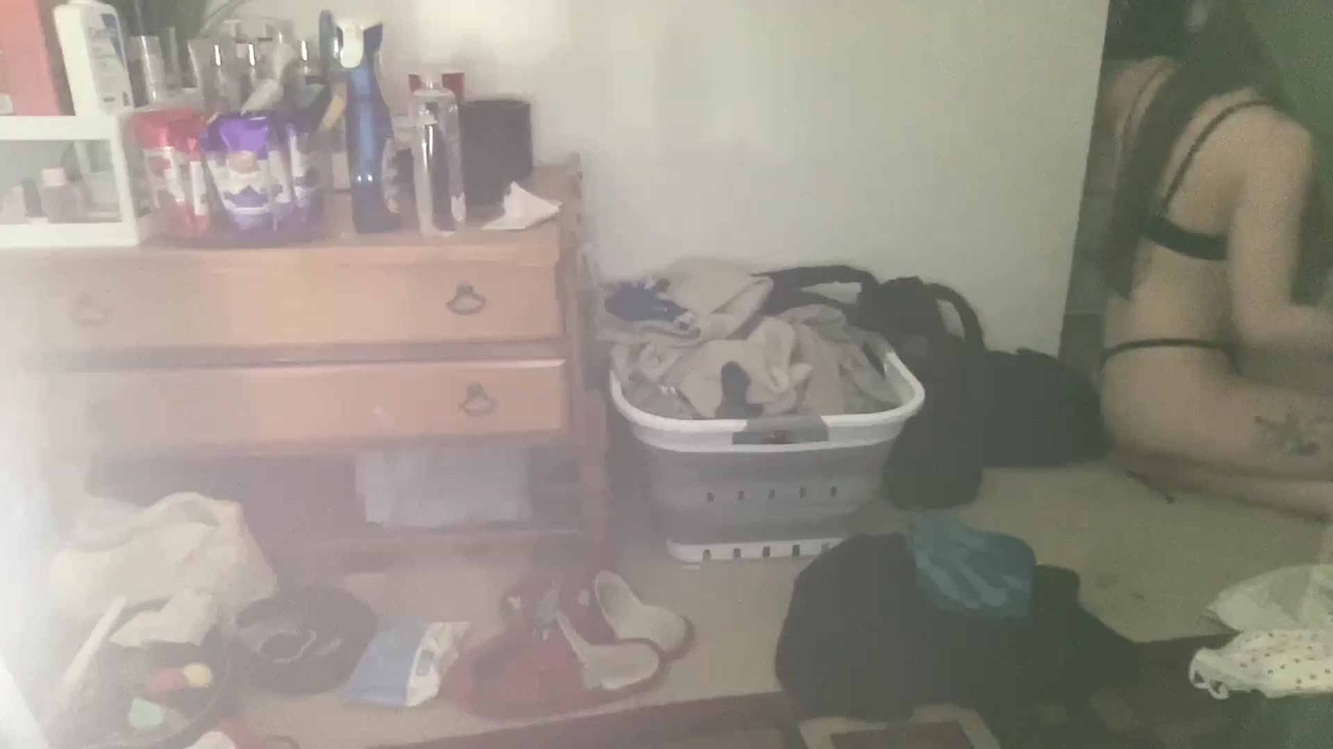 Gallery image thumbnail from Madisonfoxx69's myfreecams stream on, 04/18/2025, 20:56 image 3 of 20