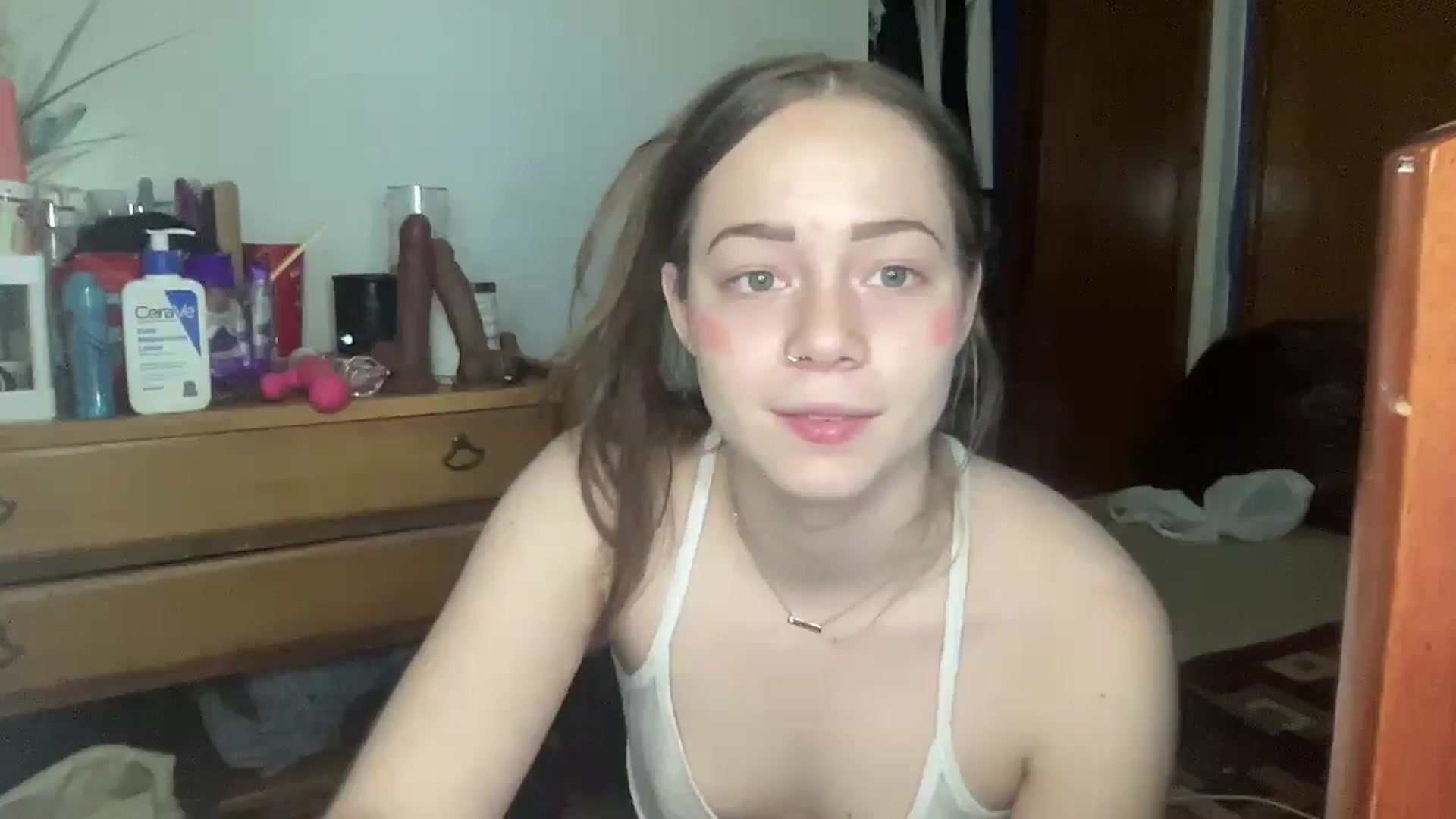 Gallery image thumbnail from Madisonfoxx69's myfreecams stream on, 04/24/2025, 18:28 image 9 of 20