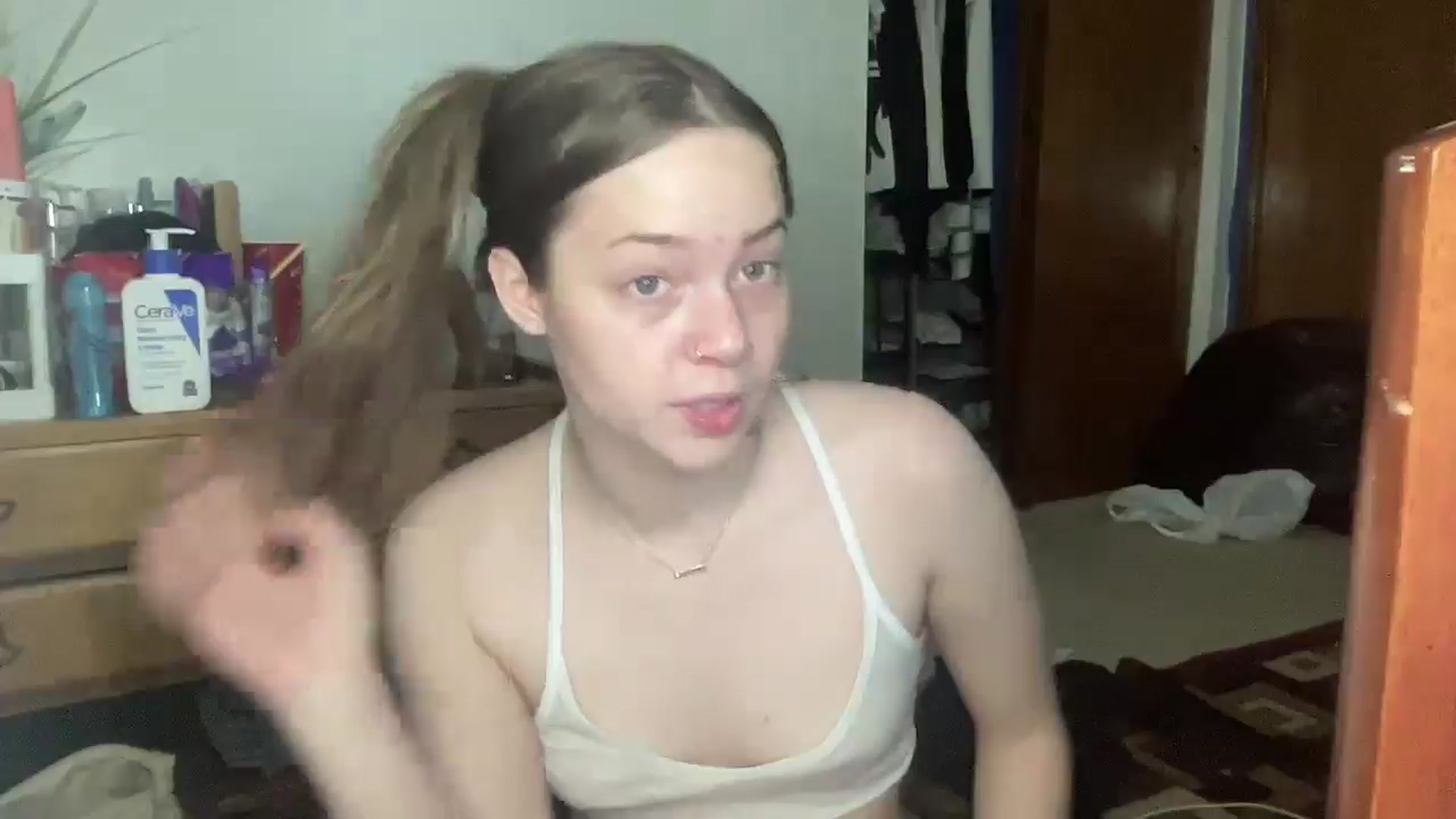 Gallery image thumbnail from Madisonfoxx69's myfreecams stream on, 04/24/2025, 18:28 image 4 of 20