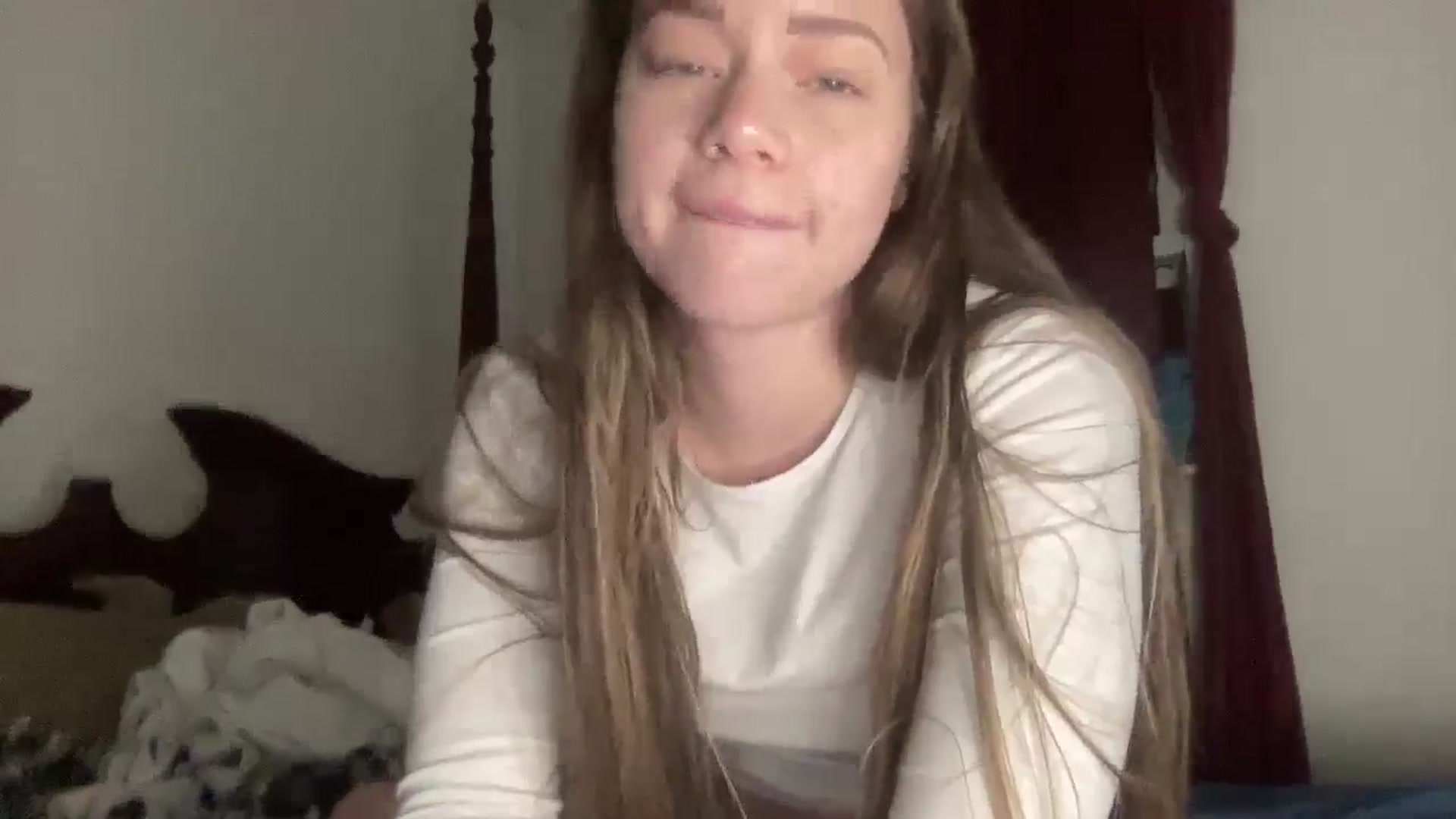 Gallery image thumbnail from Madisonfoxx69's myfreecams stream on, 04/27/2025, 02:10 image 17 of 20