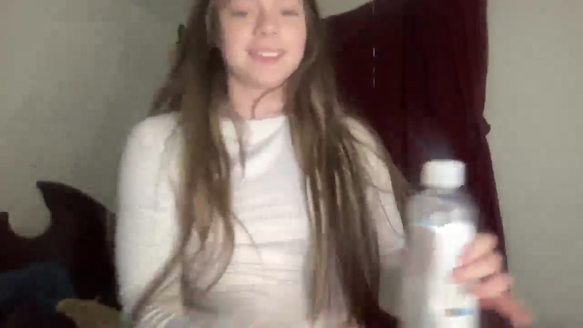 Gallery image thumbnail from Madisonfoxx69's myfreecams stream on, 04/28/2025, 24:54 image 19 of 20