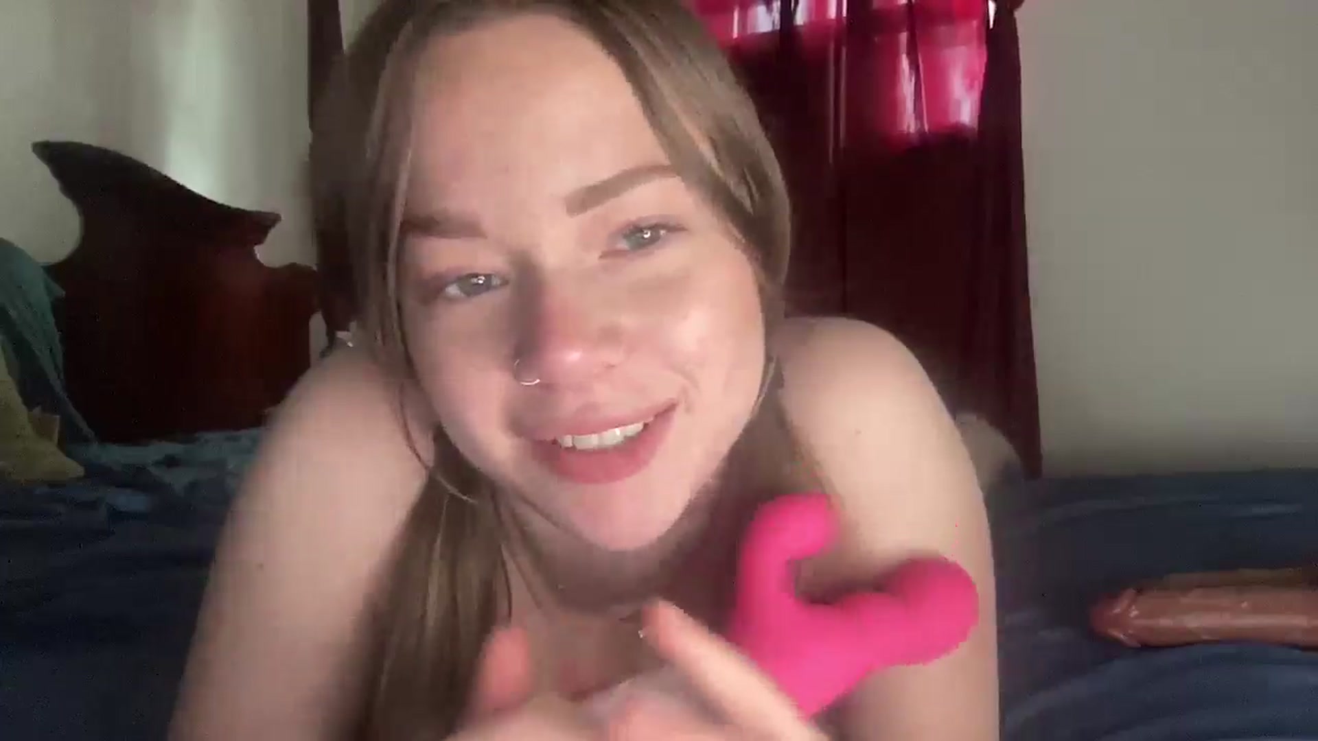 Gallery image thumbnail from Madisonfoxx69's myfreecams stream on, 04/28/2025, 23:44 image 4 of 20