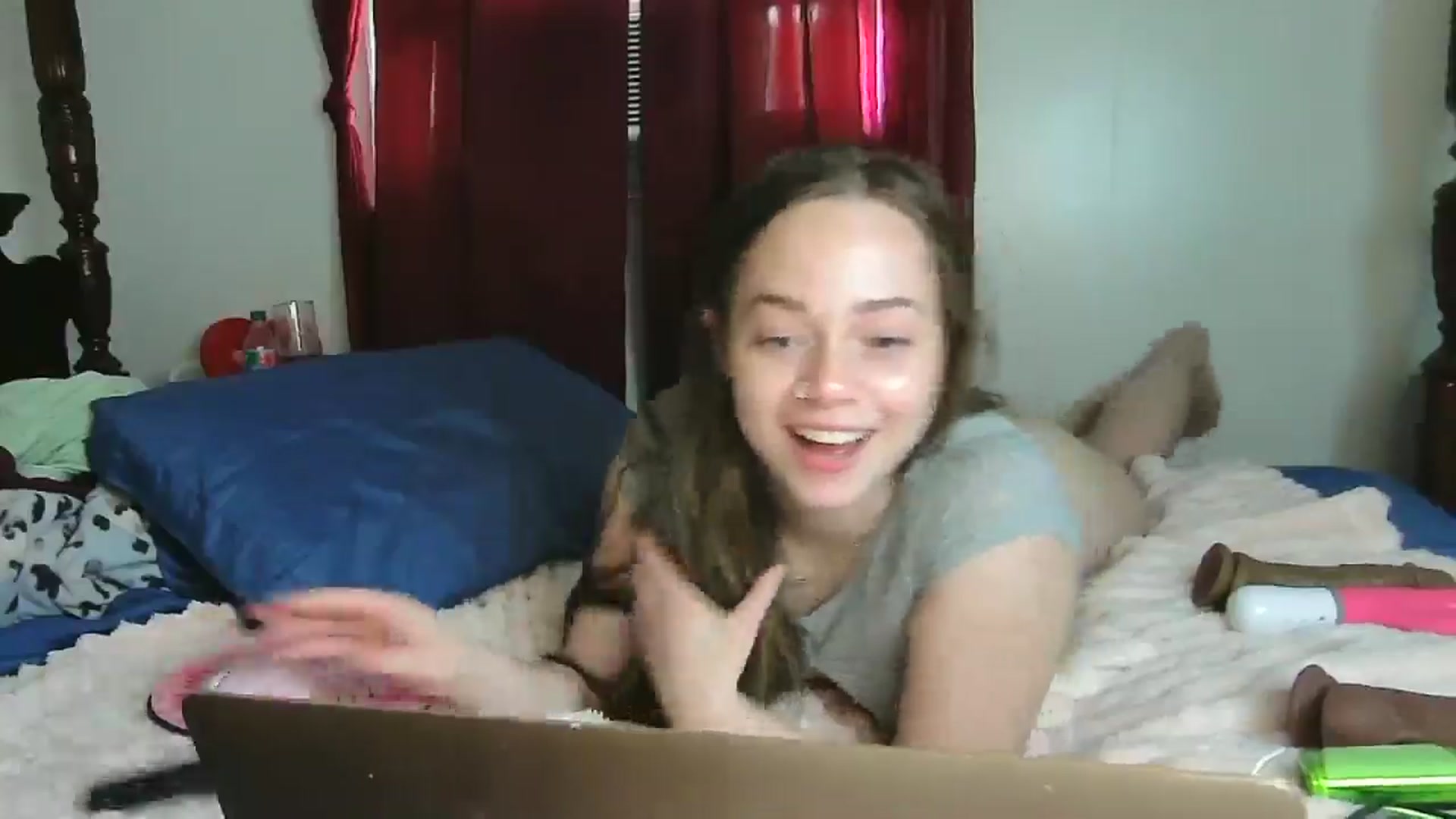 Gallery image thumbnail from Madisonfoxx69's myfreecams stream on, 05/19/2025, 20:22 image 6 of 20