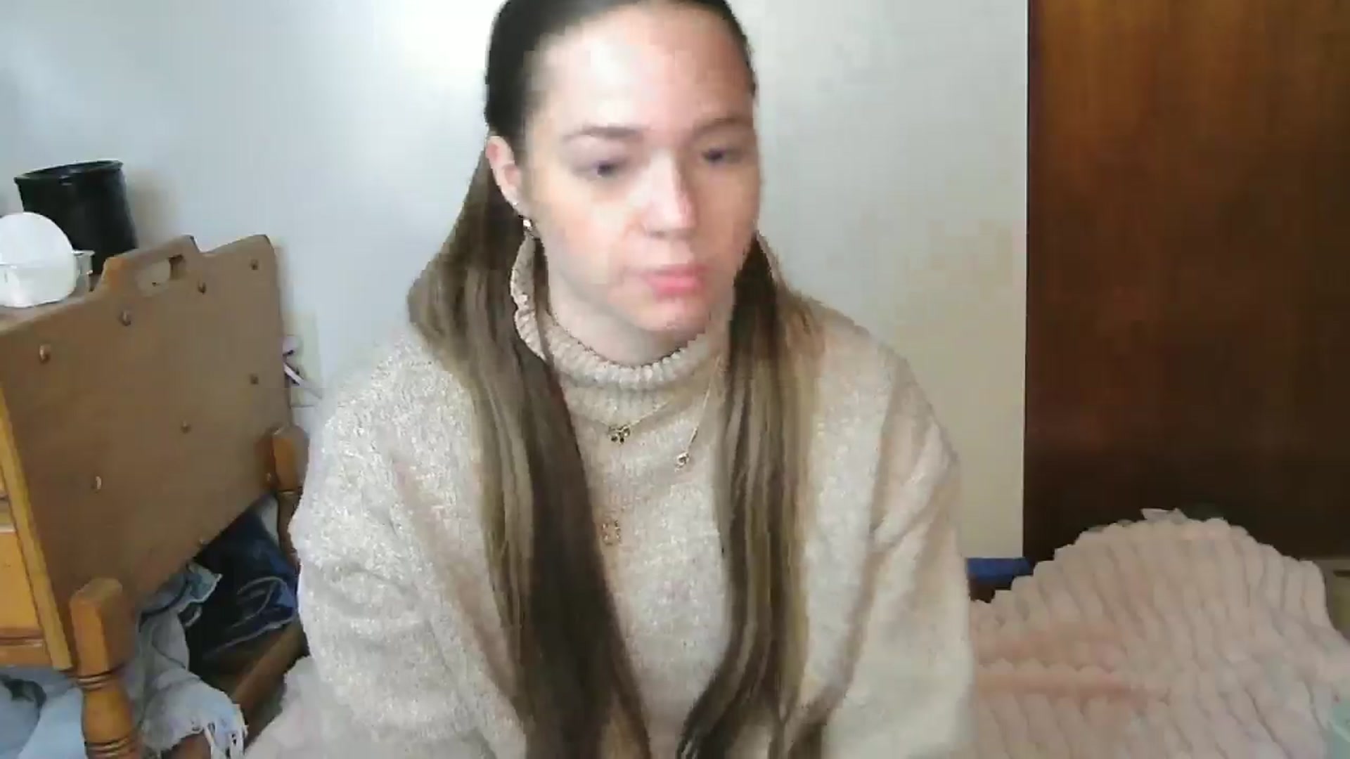 Gallery image thumbnail from Madisonfoxx69's myfreecams stream on, 06/01/2025, 23:04 image 3 of 20