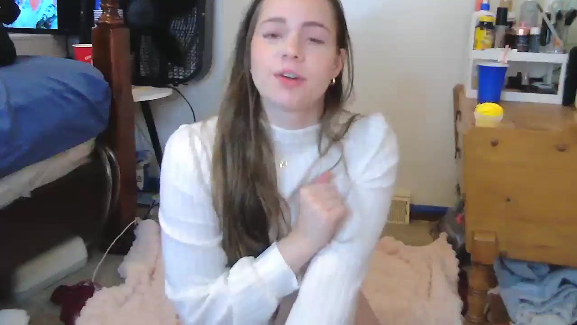 Gallery image thumbnail from Madisonfoxx69's myfreecams stream on, 06/02/2025, 21:57 image 12 of 20