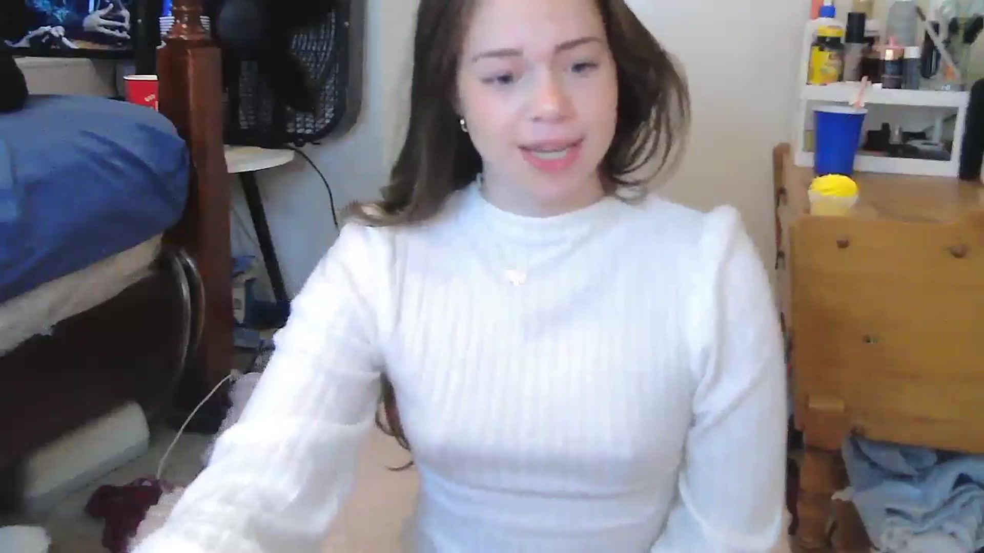Gallery image thumbnail from Madisonfoxx69's myfreecams stream on, 06/02/2025, 21:57 image 11 of 20