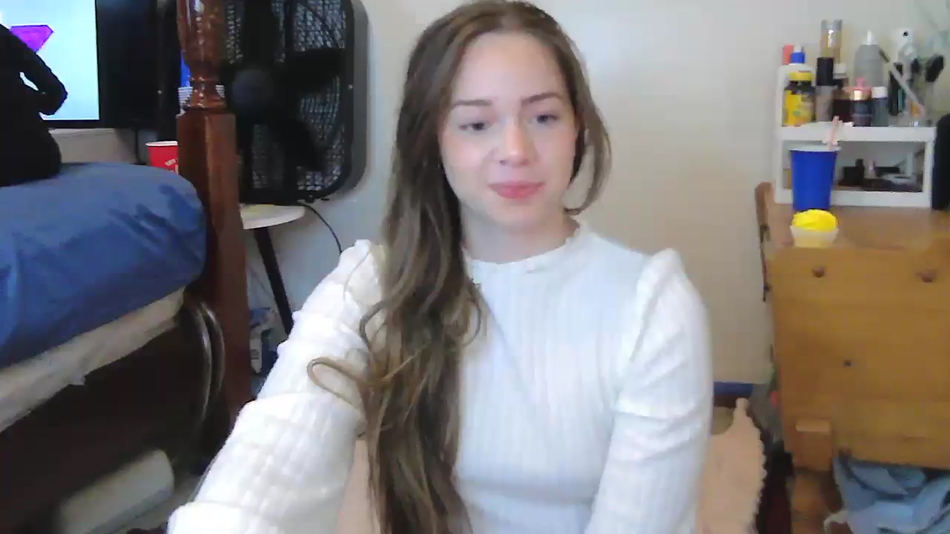Gallery image thumbnail from Madisonfoxx69's myfreecams stream on, 06/02/2025, 21:57 image 5 of 20