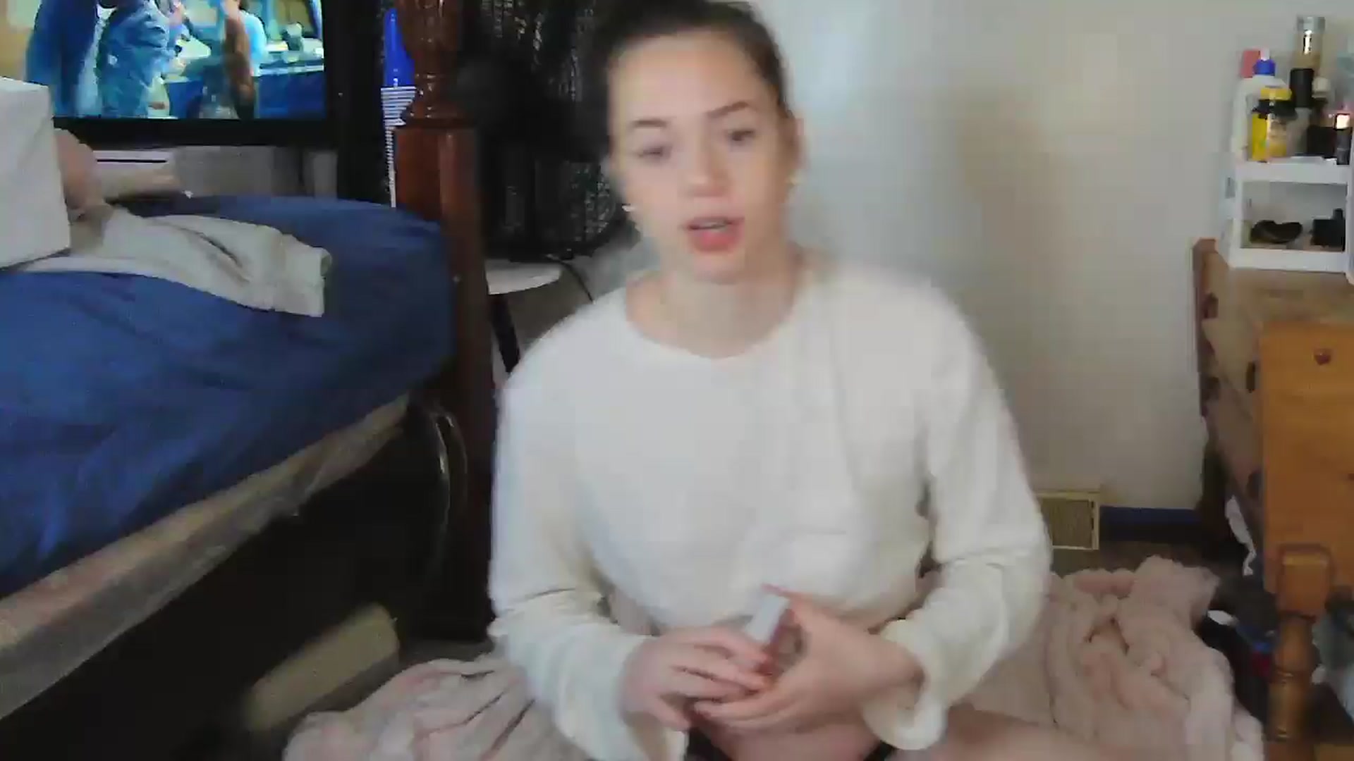 Gallery image thumbnail from Madisonfoxx69's myfreecams stream on, 06/03/2025, 19:24 image 7 of 20