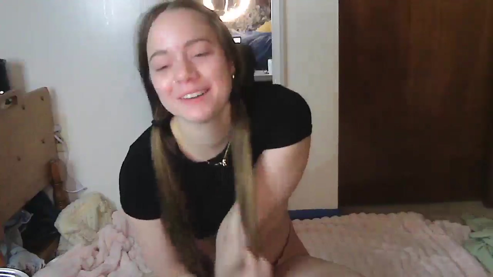 Gallery image thumbnail from Madisonfoxx69's myfreecams stream on, 06/07/2025, 14:36 image 13 of 20