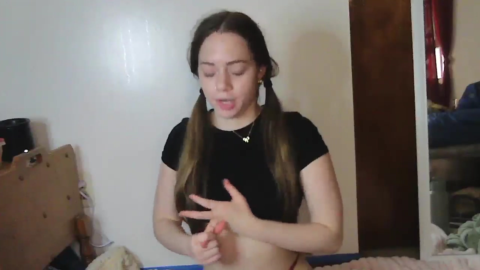 Gallery image thumbnail from Madisonfoxx69's myfreecams stream on, 06/07/2025, 15:27 image 13 of 20