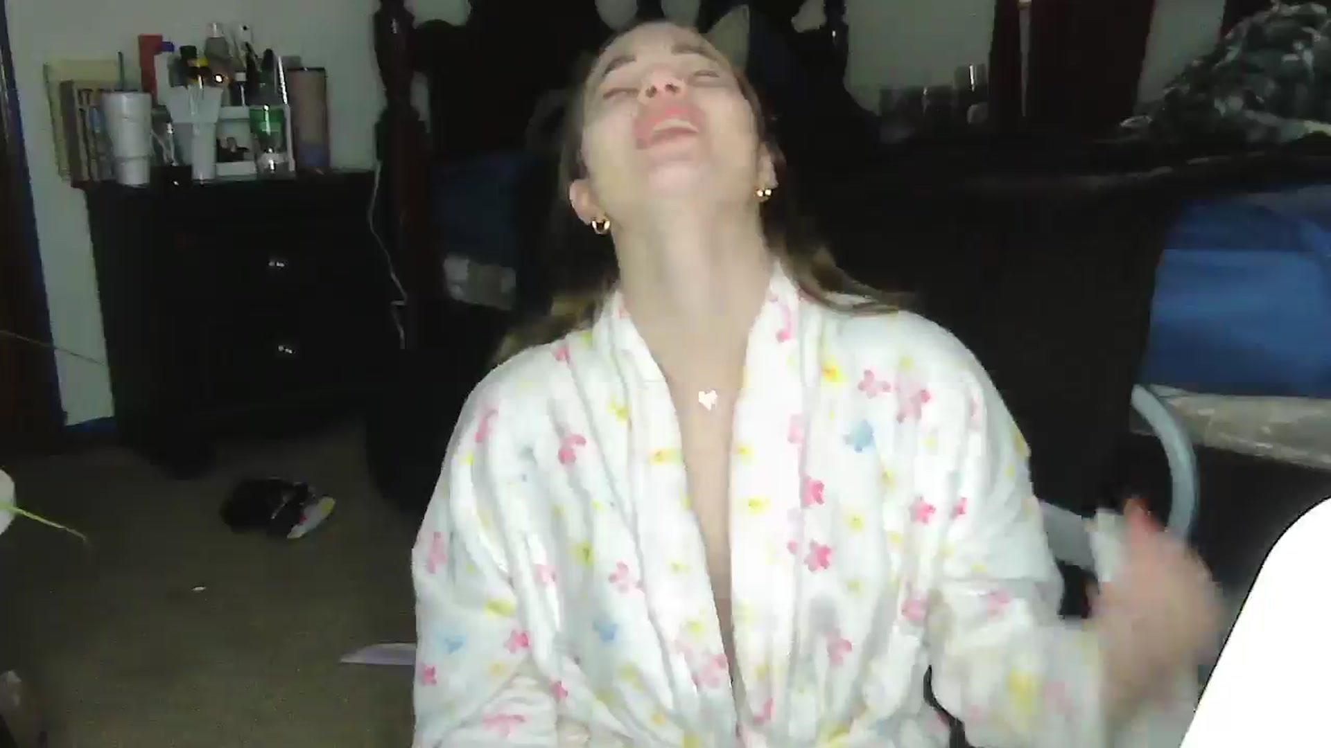 Gallery image thumbnail from Madisonfoxx69's myfreecams stream on, 06/09/2025, 20:52 image 9 of 20