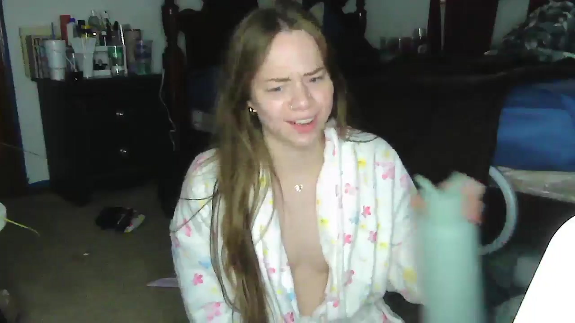 Gallery image thumbnail from Madisonfoxx69's myfreecams stream on, 06/09/2025, 20:52 image 6 of 20