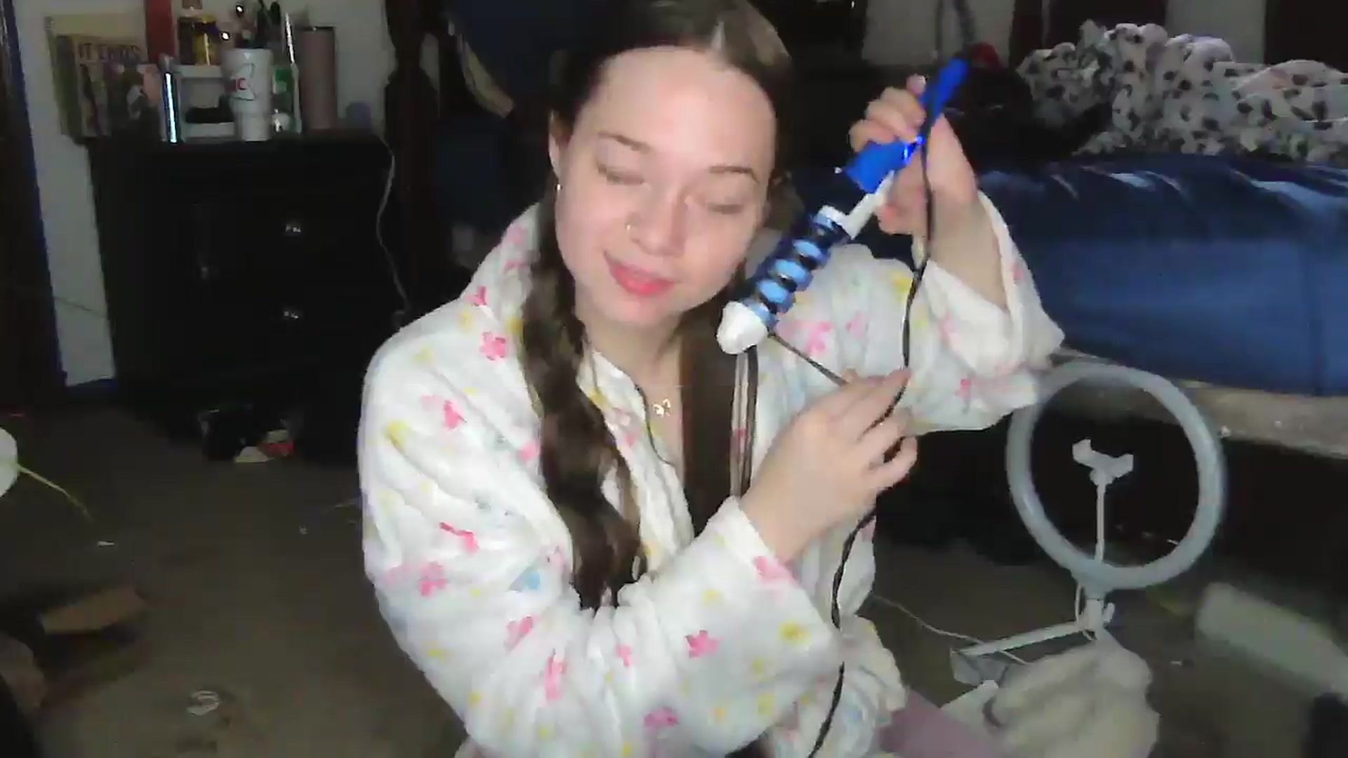 Gallery image thumbnail from Madisonfoxx69's myfreecams stream on, 06/11/2025, 17:33 image 9 of 20