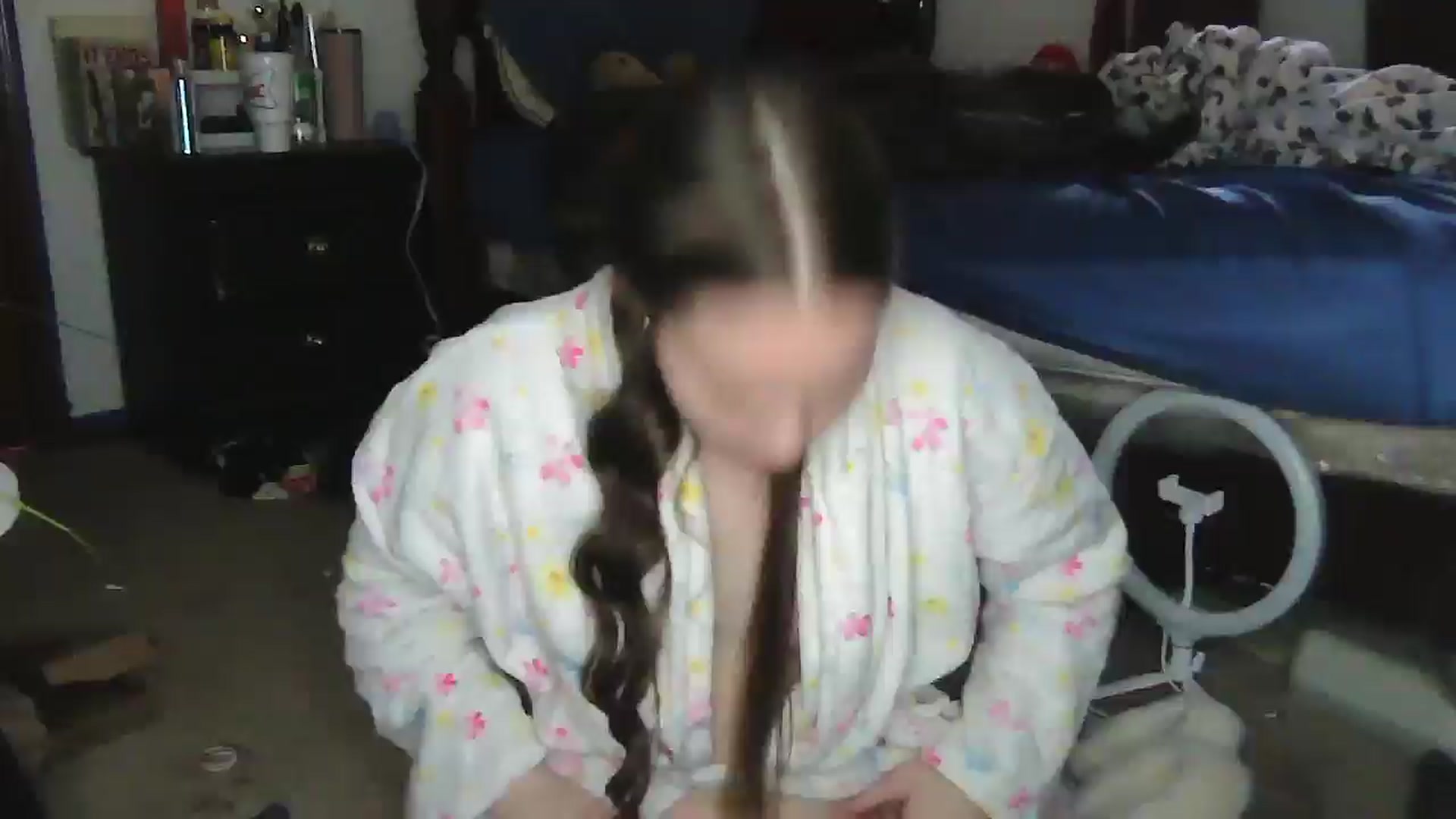 Gallery image thumbnail from Madisonfoxx69's myfreecams stream on, 06/11/2025, 17:33 image 10 of 20