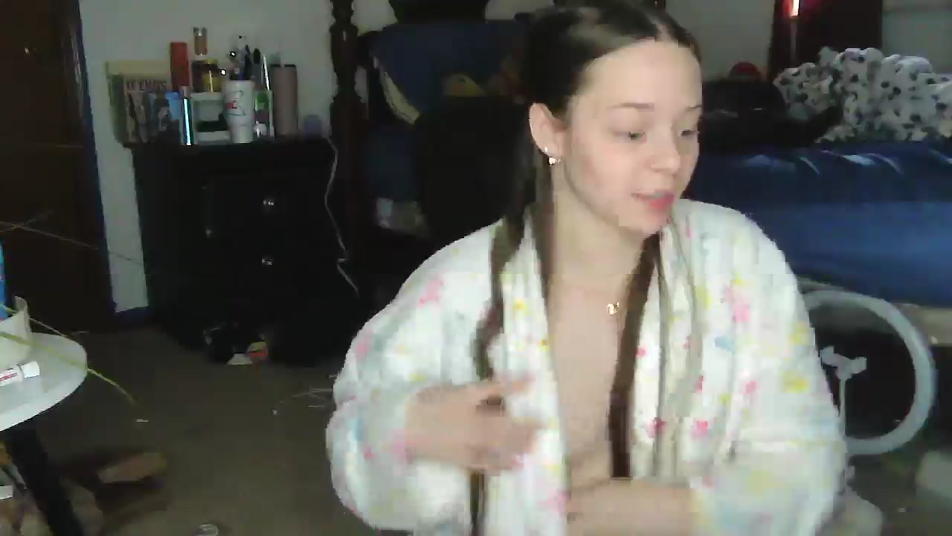 Gallery image thumbnail from Madisonfoxx69's myfreecams stream on, 06/11/2025, 17:33 image 5 of 20