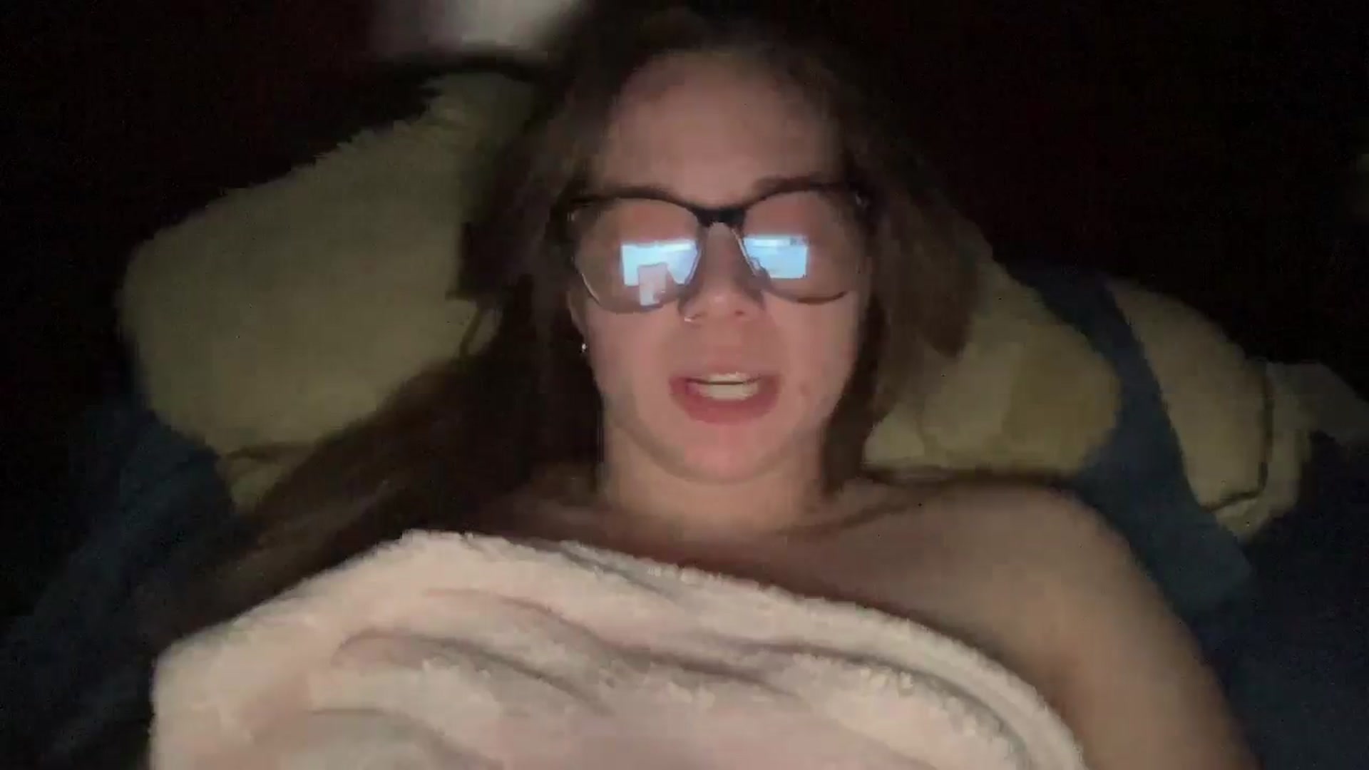 Gallery image thumbnail from Madisonfoxx69's myfreecams stream on, 06/18/2025, 03:20 image 11 of 20