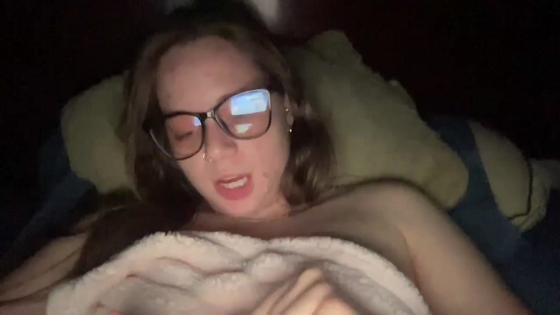 Gallery image thumbnail from Madisonfoxx69's myfreecams stream on, 06/18/2025, 03:20 image 16 of 20