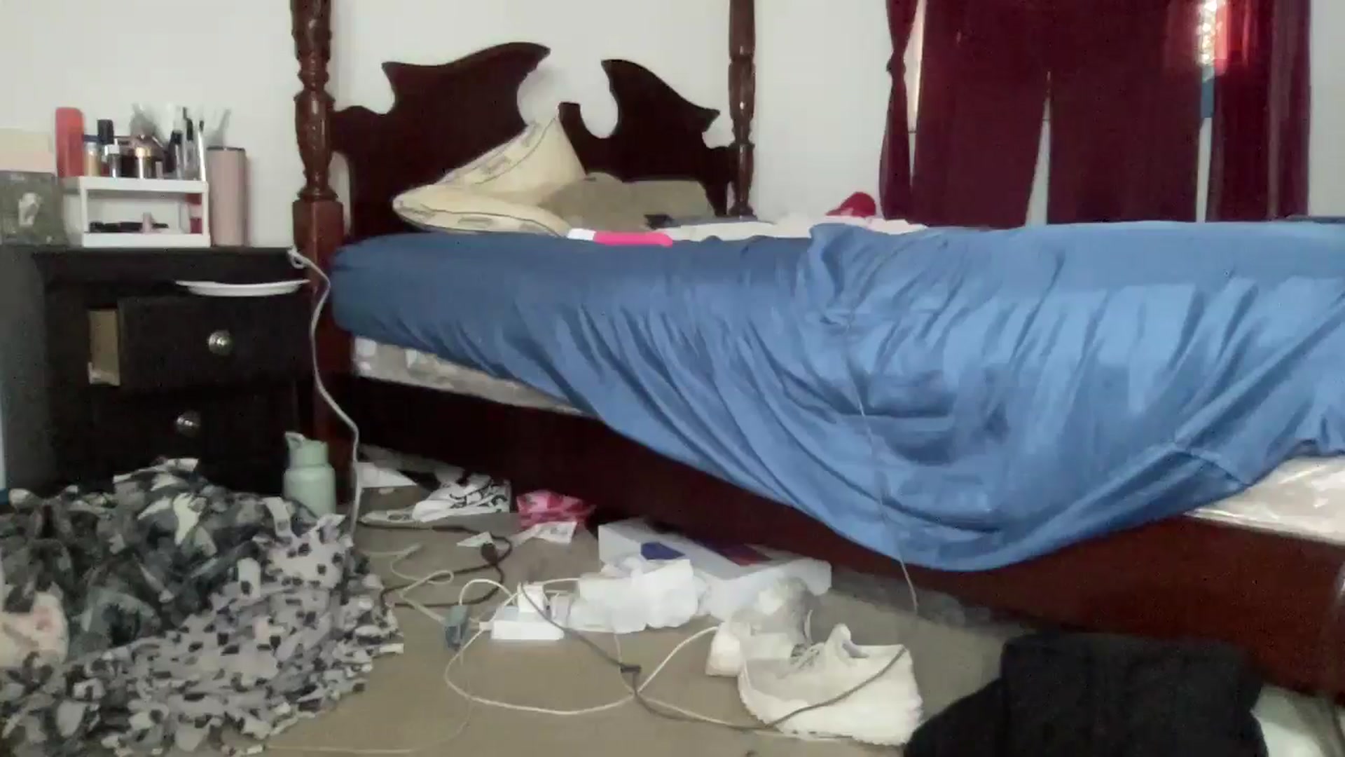 Gallery image thumbnail from Madisonfoxx69's myfreecams stream on, 06/29/2025, 01:31 image 4 of 20