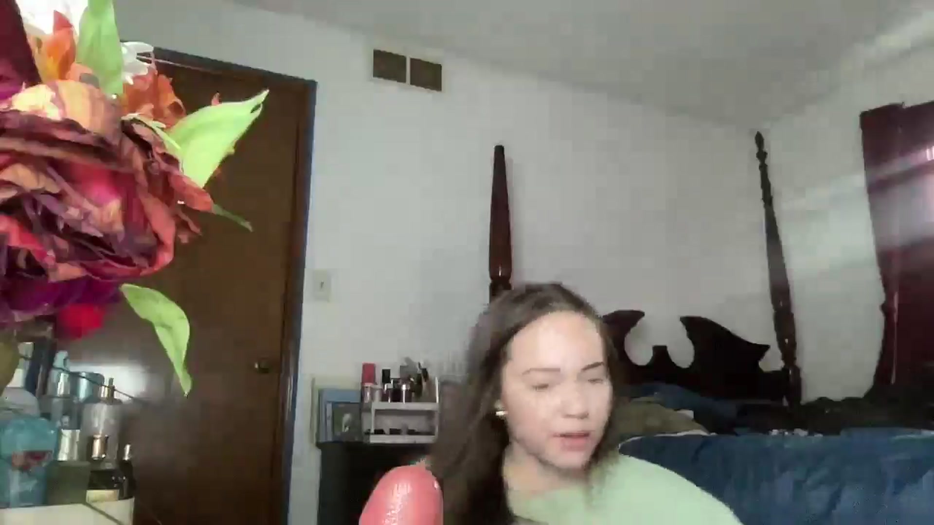 Gallery image thumbnail from Madisonfoxx69's myfreecams stream on, 07/02/2025, 24:11 image 14 of 20