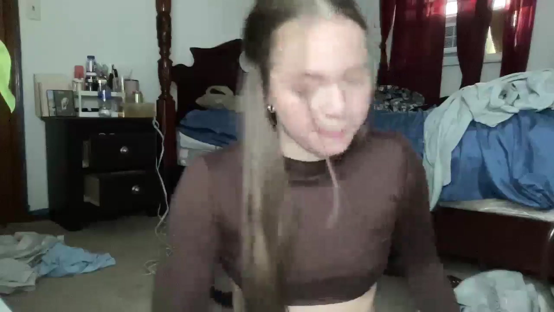 Gallery image thumbnail from Madisonfoxx69's myfreecams stream on, 07/06/2025, 24:37 image 15 of 20
