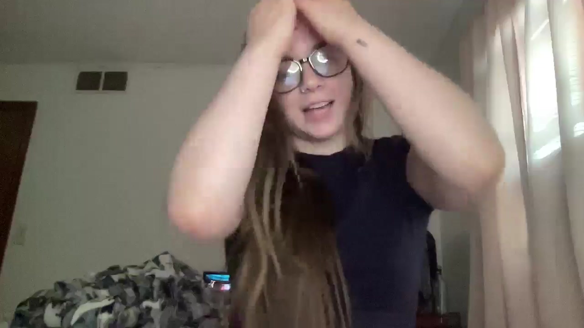 Gallery image thumbnail from Madisonfoxx69's myfreecams stream on, 08/02/2025, 24:03 image 17 of 20