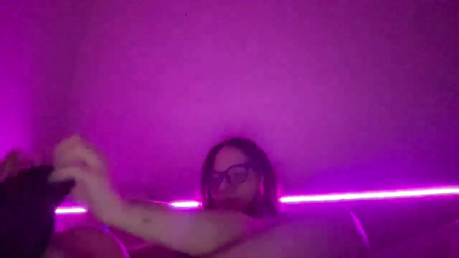 Gallery image thumbnail from Madisonfoxx69's myfreecams stream on, 08/02/2025, 03:59 image 6 of 20